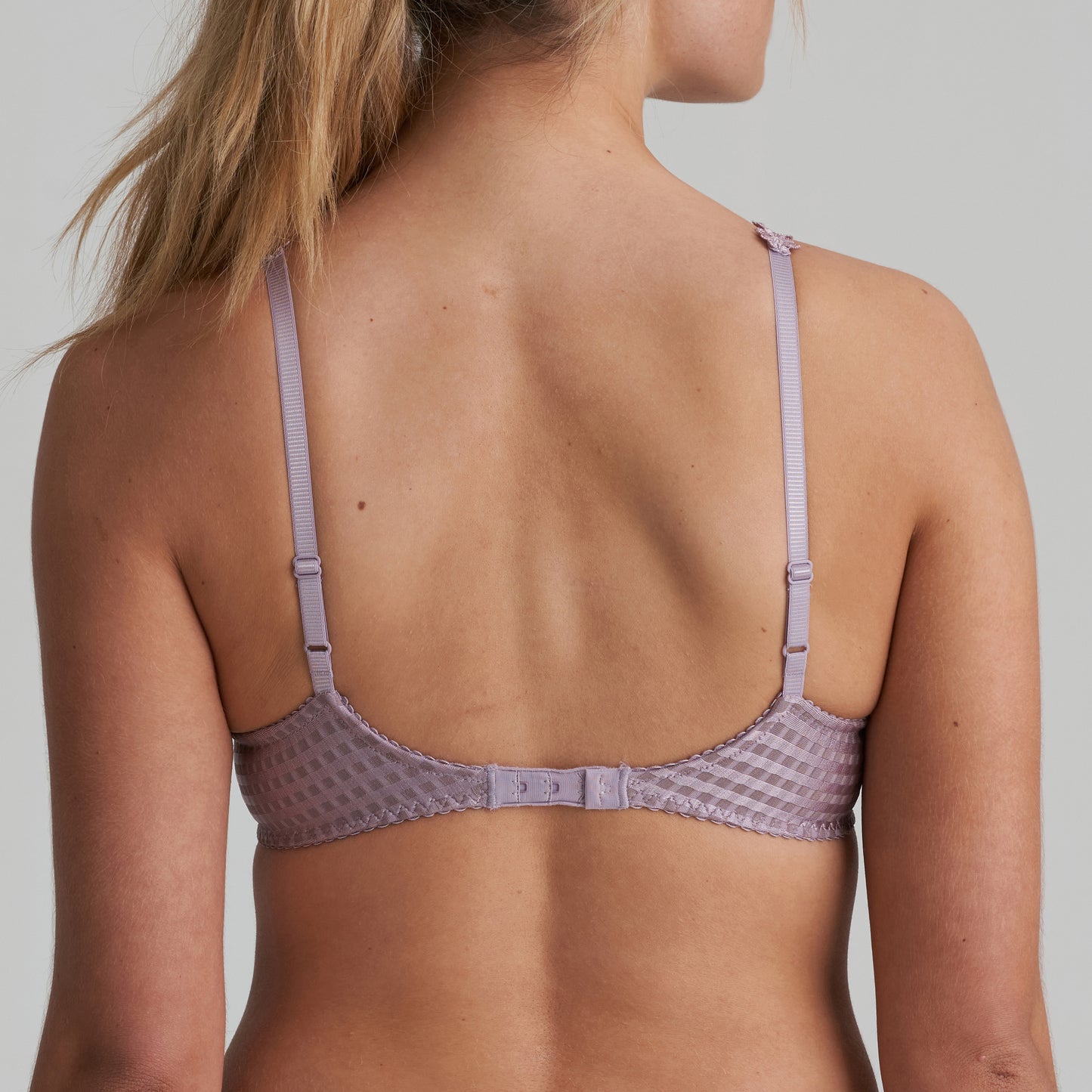 AVERO Push-up-BH (Soft Sand)