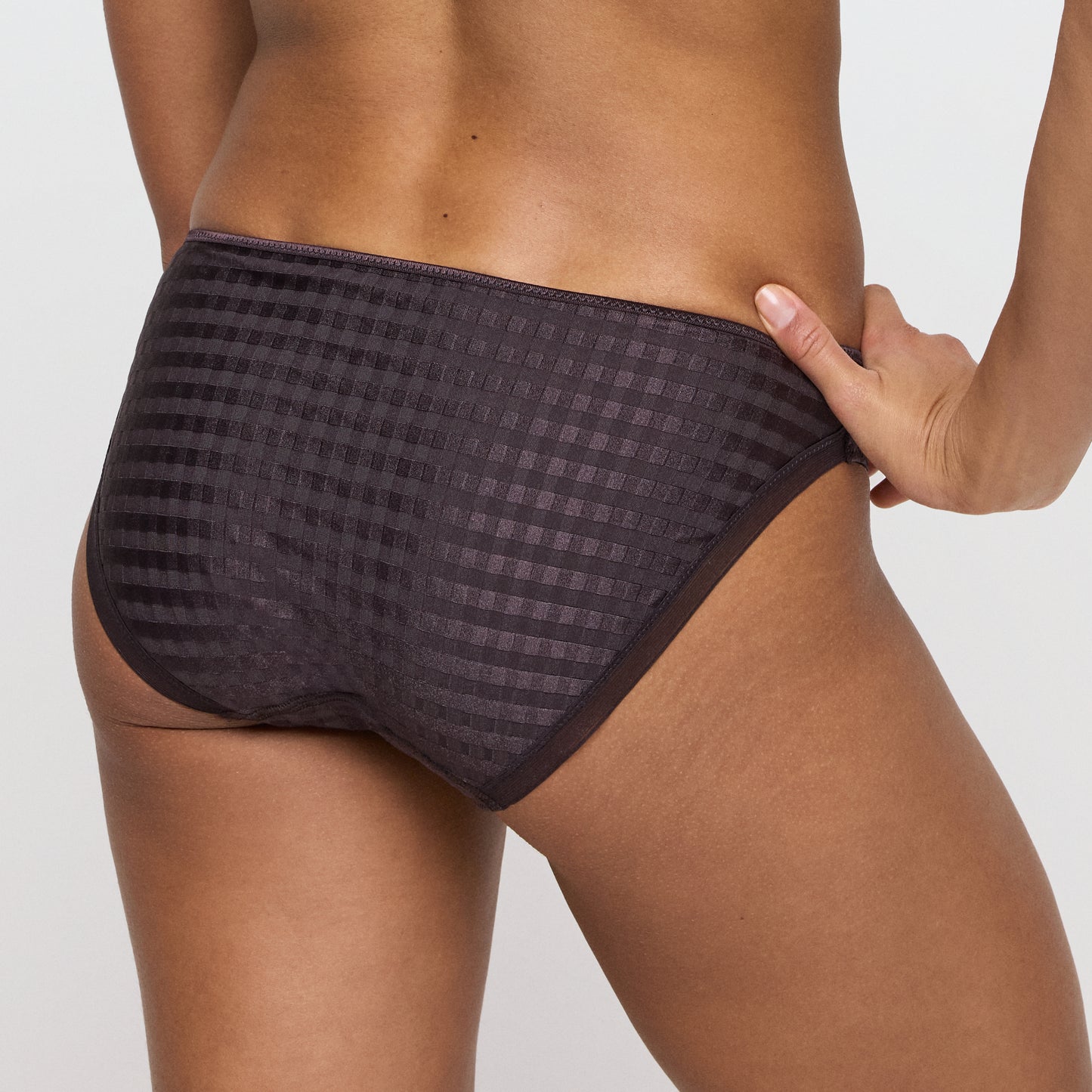 AVERO Rioslip (Sweet Chocolate) 36