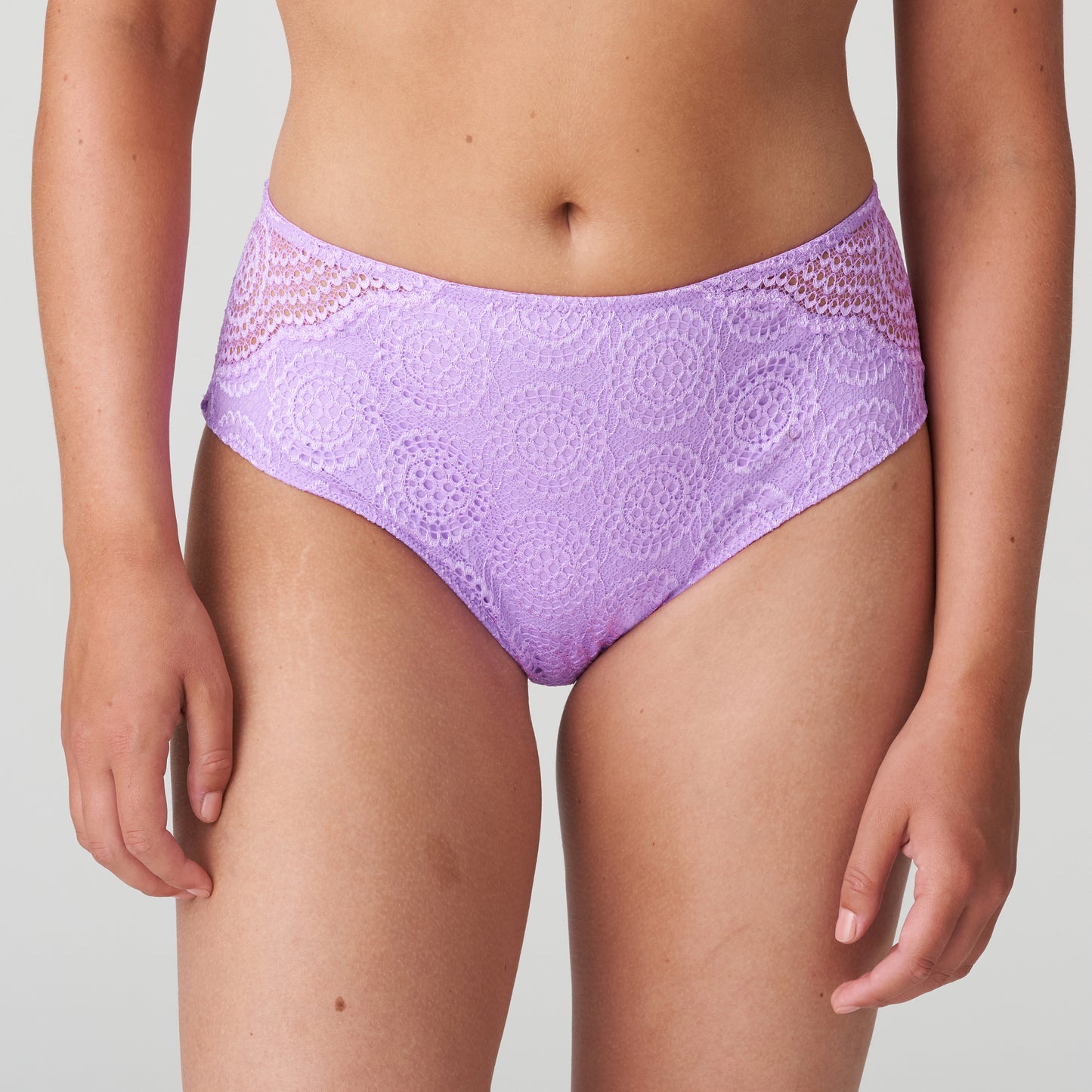 PETIT PARIS Taillenslip (Lavender Cream)