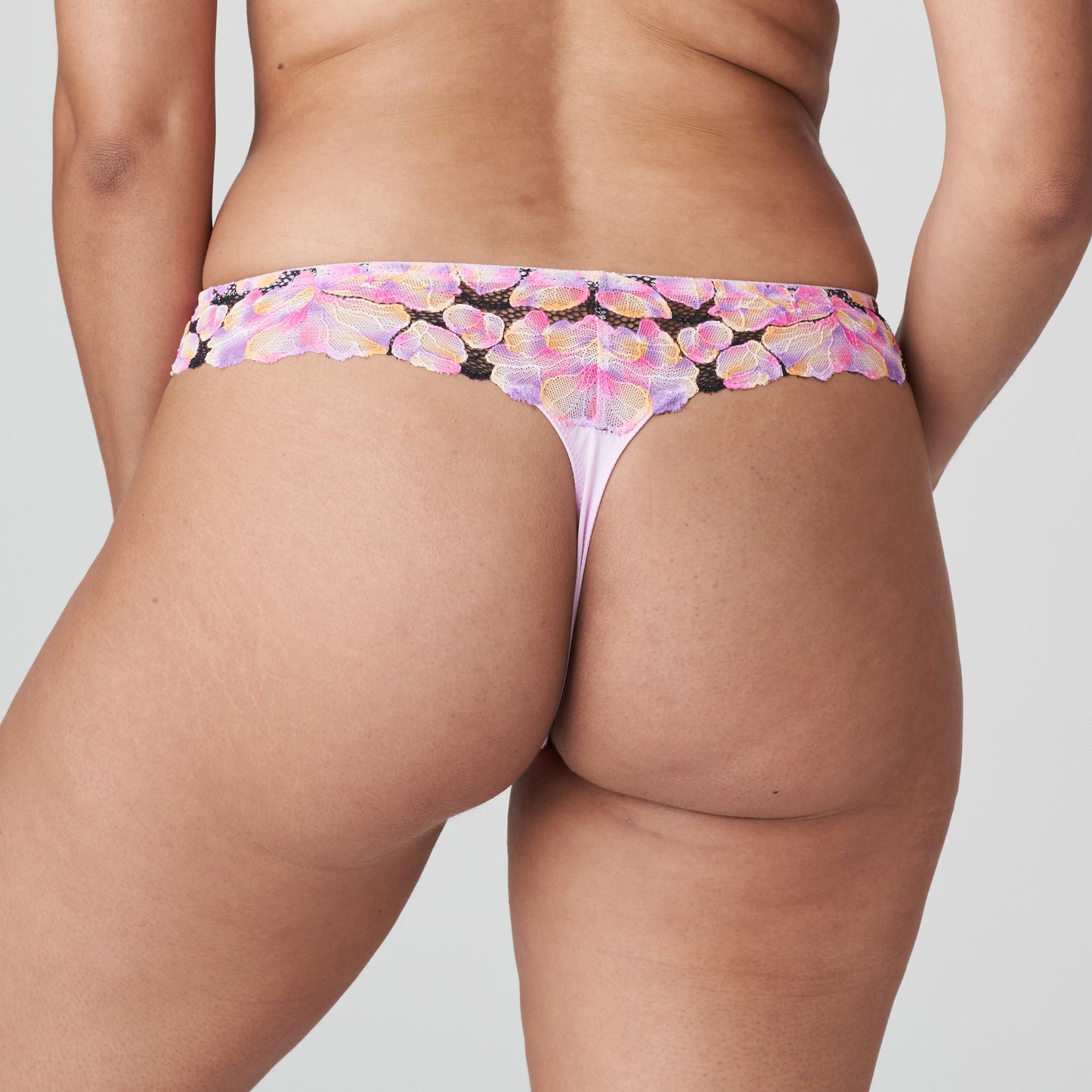 VIA ALEGRE String (Peony Pink)