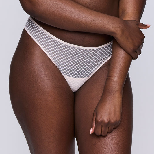 GLASS BEACH String (Crystal Pink)