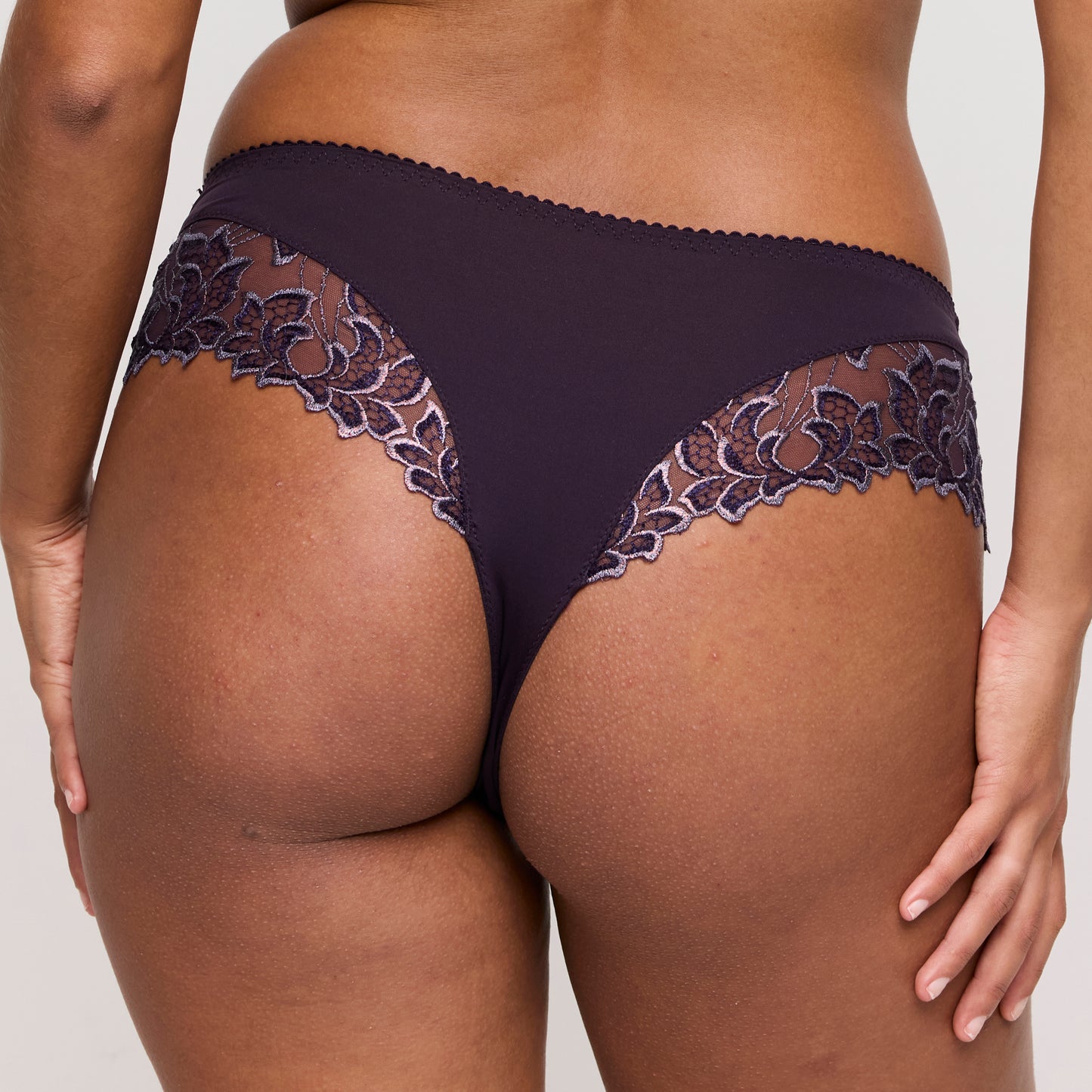 DEAUVILLE Luxus String (Amethyst Gem) 36