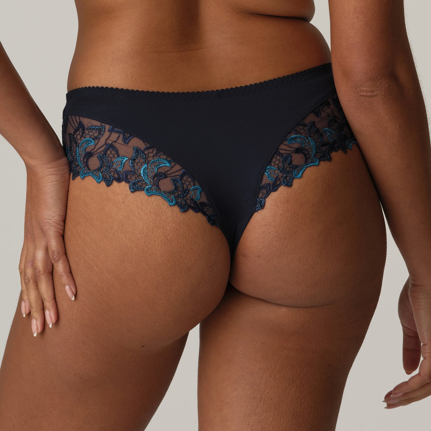DEAUVILLE Luxus String (Velvet Blue)