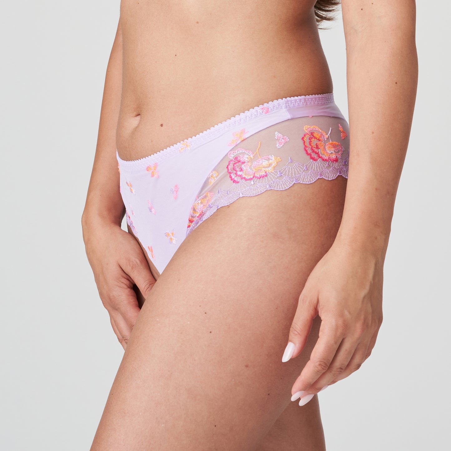 PALACE GARDEN Luxus String (Pastel Lavender)