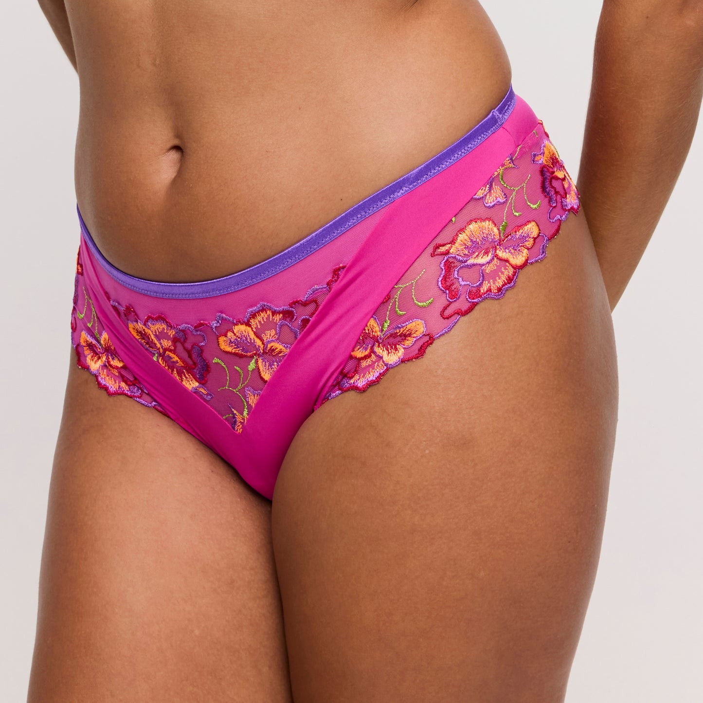DEVDAHA Luxus String (Very Berry) 38