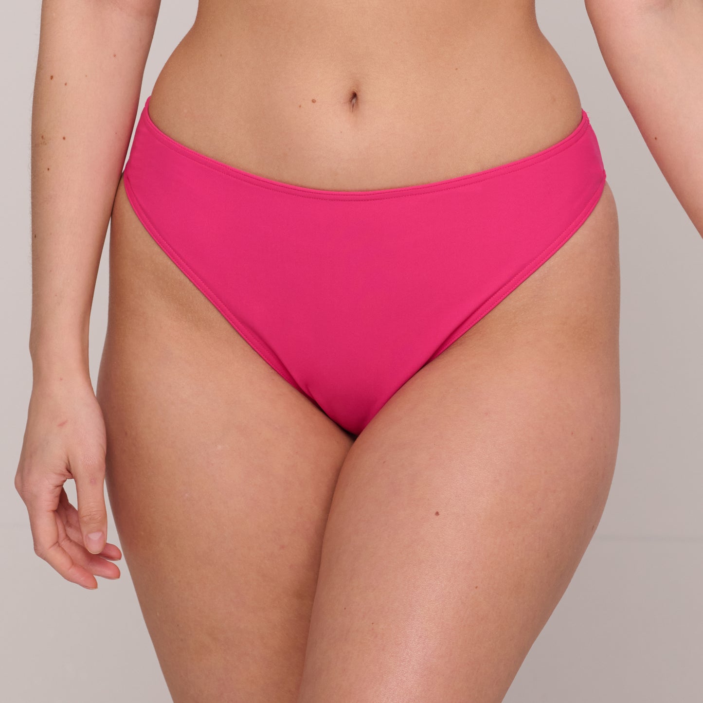 ASWAN Bikini-Slip Brazilian (Dragon Fruit)