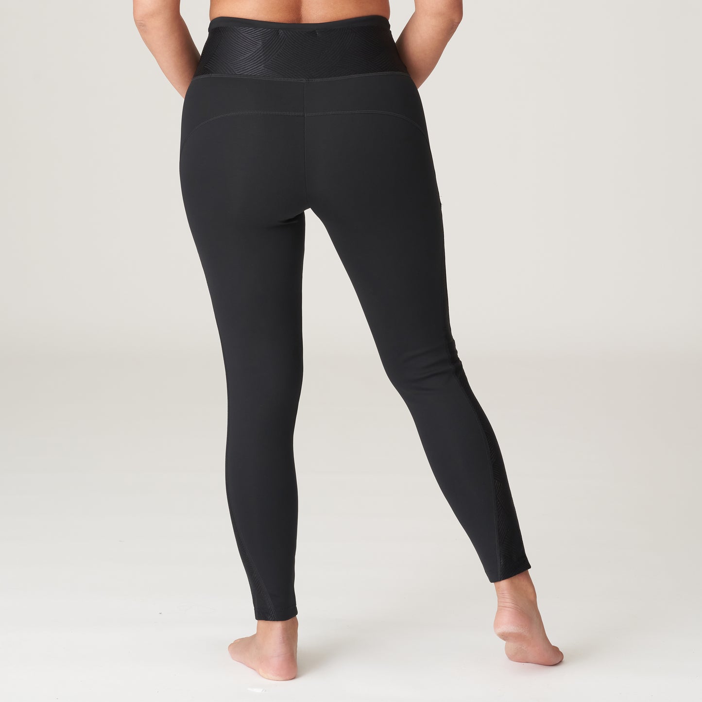 THE GAME Yoga Hose (Schwarz)