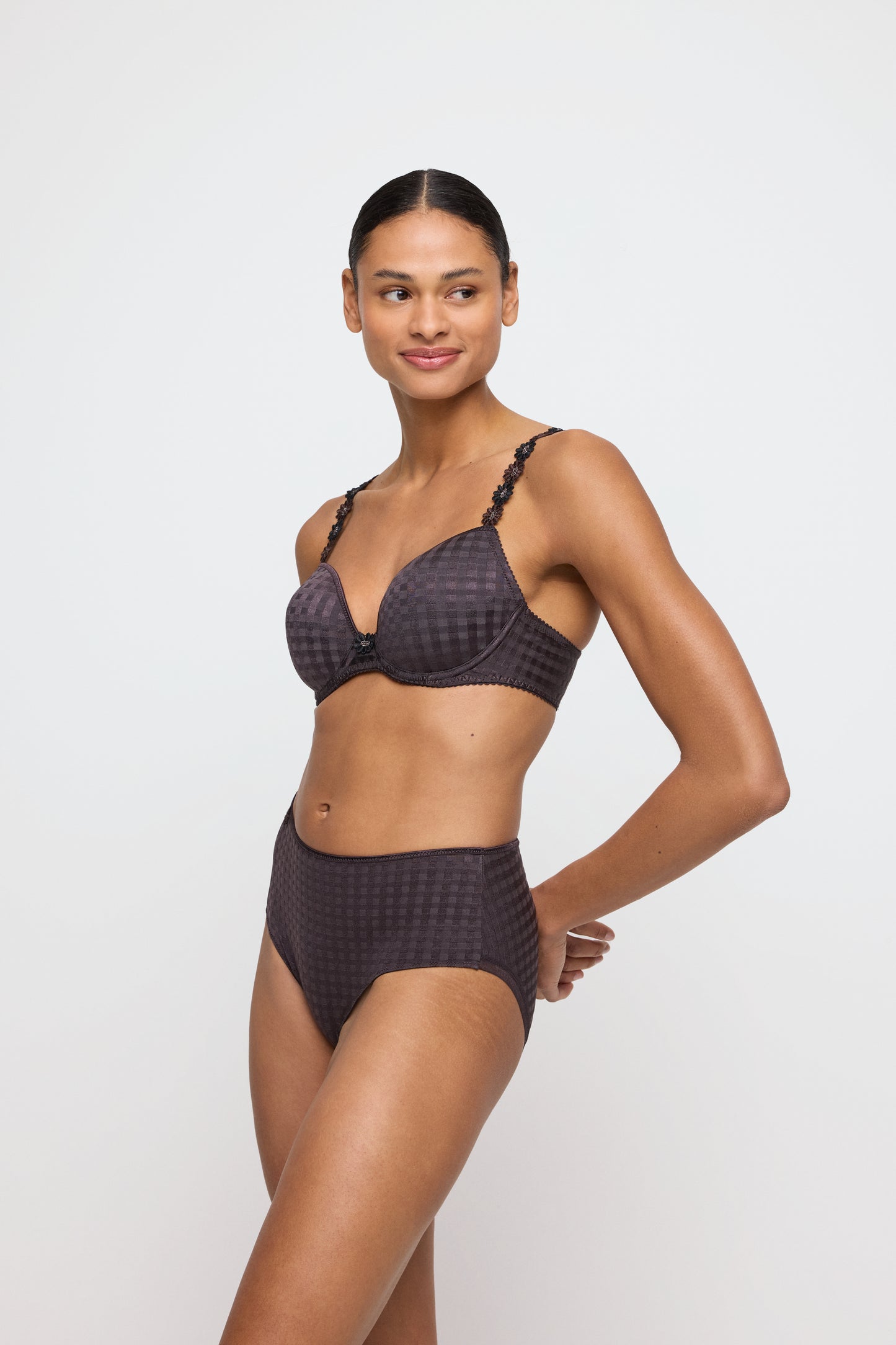 AVERO Taillenslip (Sweet Chocolate) 38