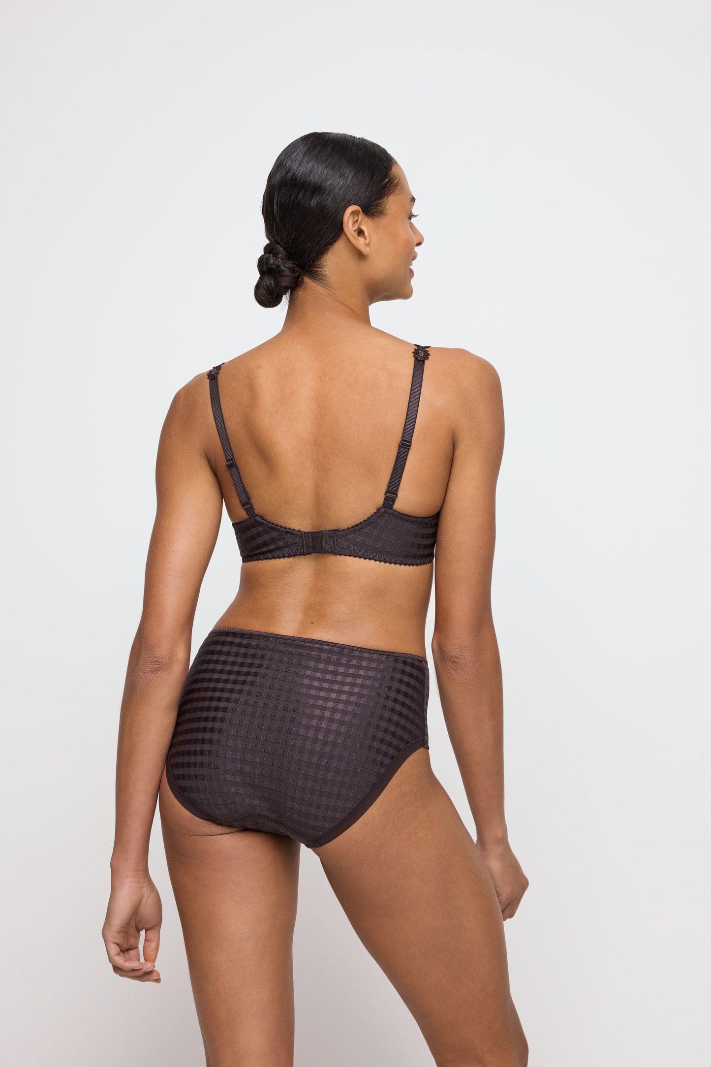 AVERO Taillenslip (Sweet Chocolate) 38