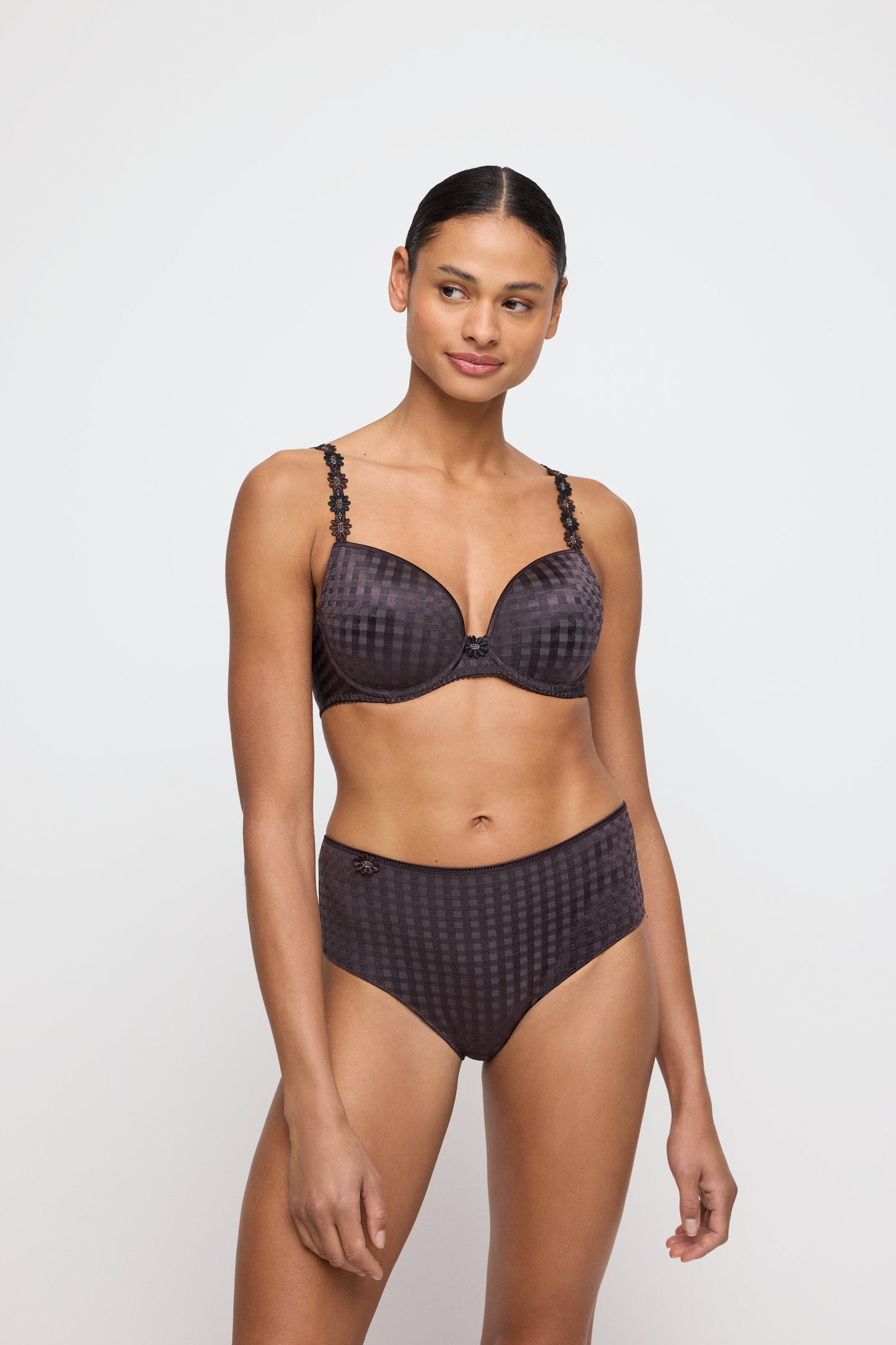 AVERO Taillenslip (Sweet Chocolate) 38