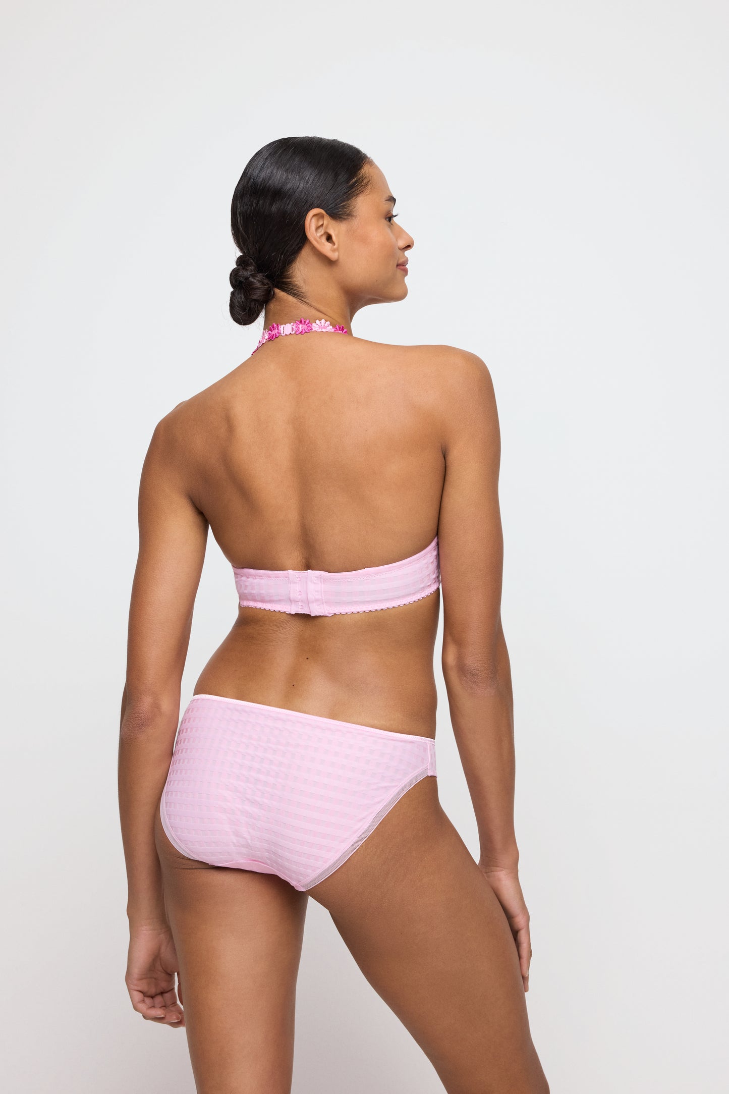AVERO Rioslip (Lily Rose) 36