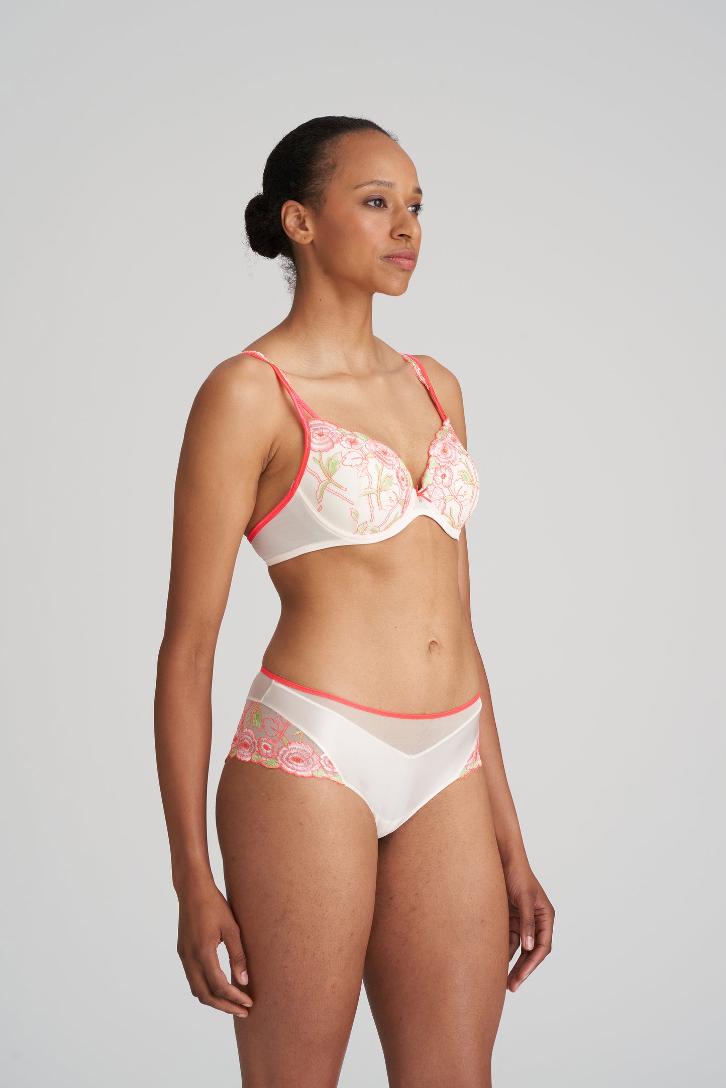 AYAMA Herzform BH unterlegt (Fruit Punch)