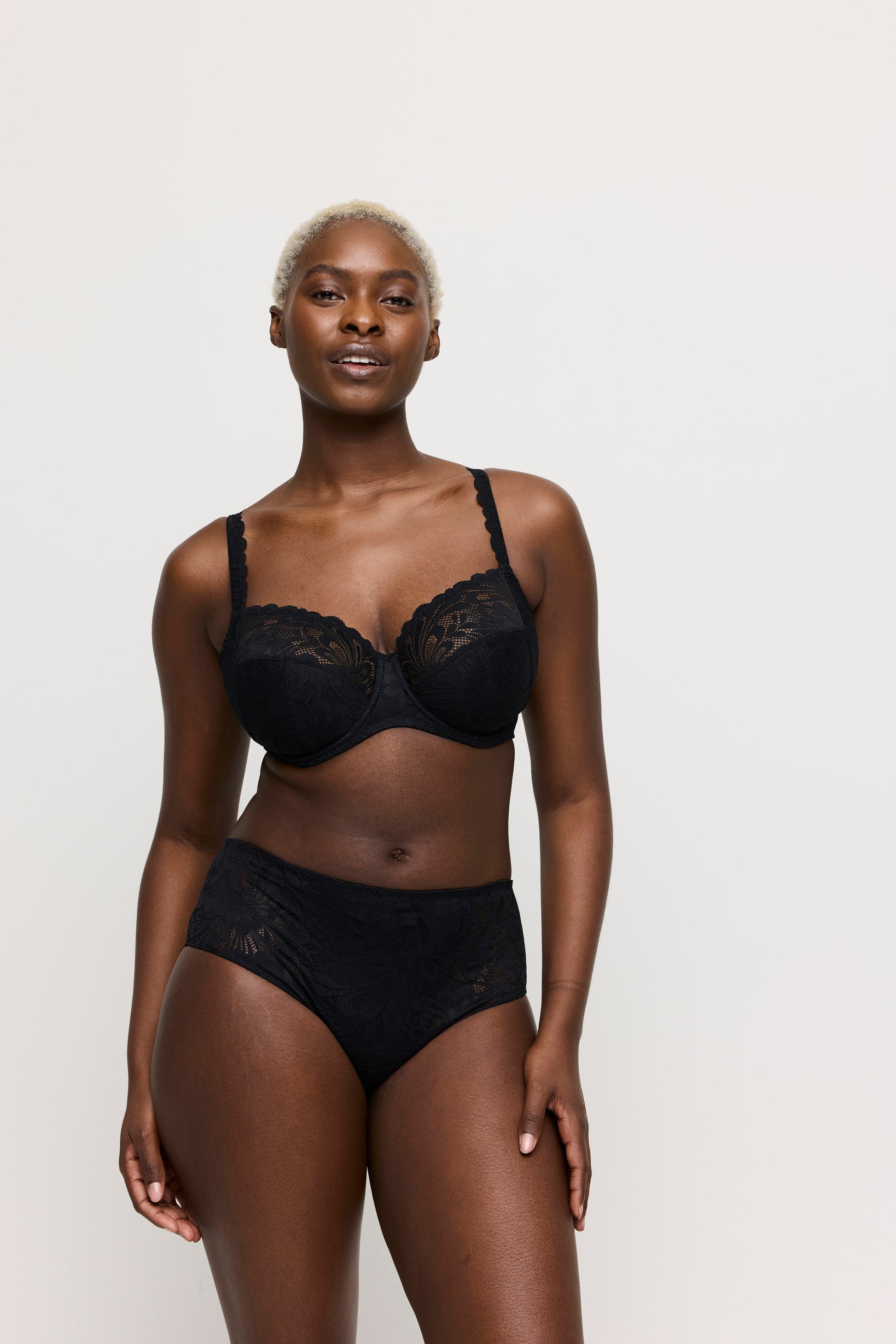 RUPI BH Vollschale (Schwarz) 70D