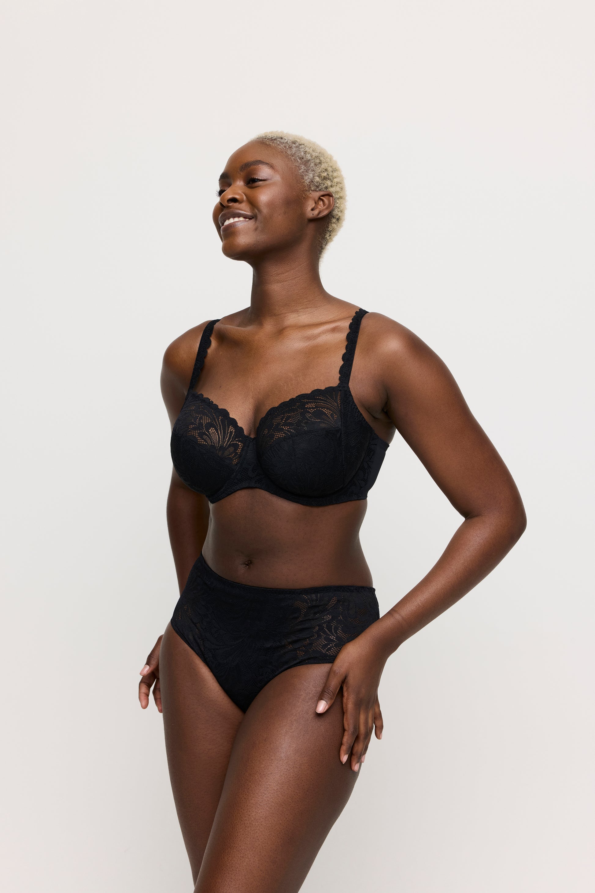RUPI BH Vollschale (Schwarz) 70D