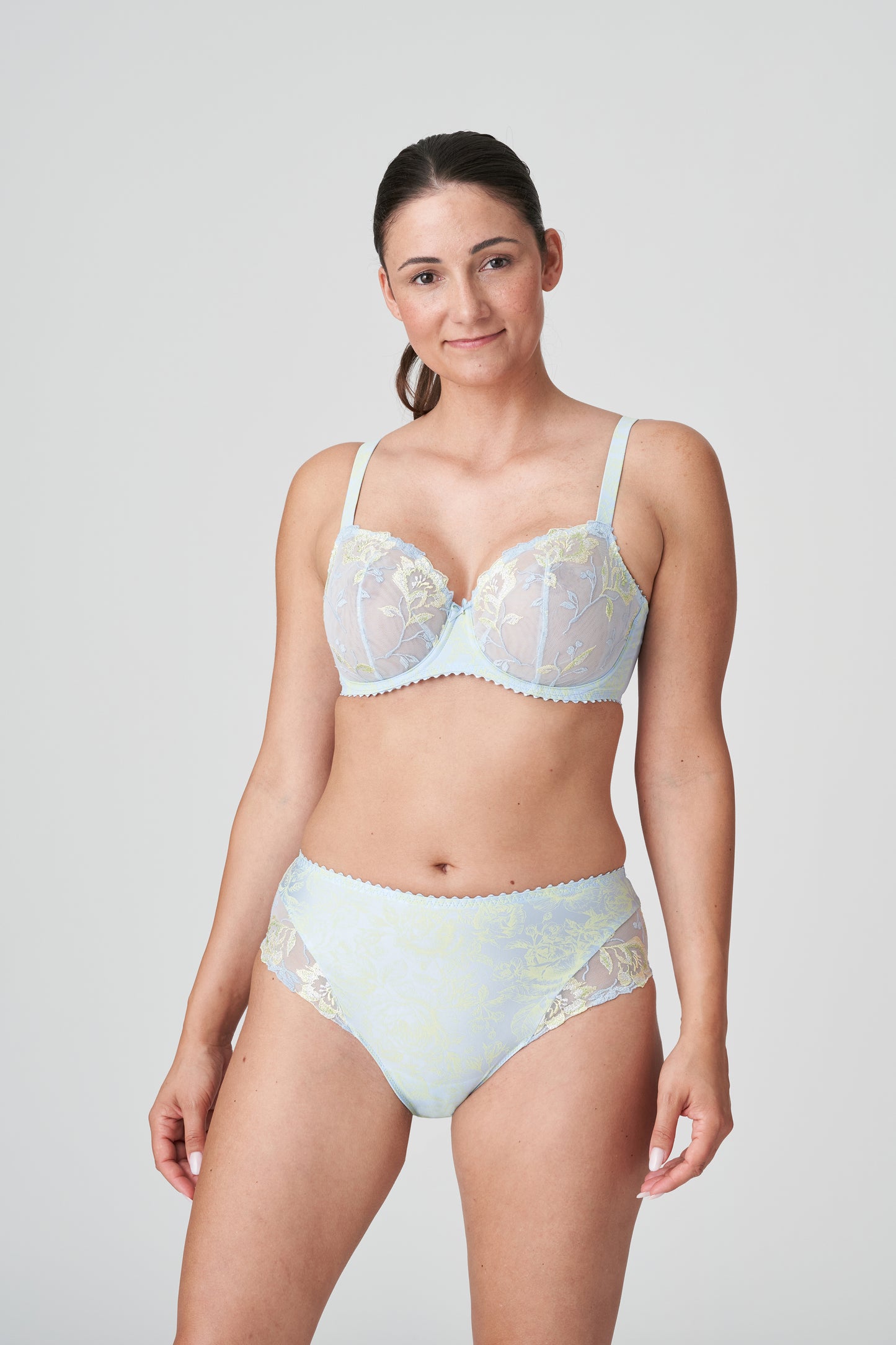 NUZHA Balconette BH Vertikale Naht (Nuage)