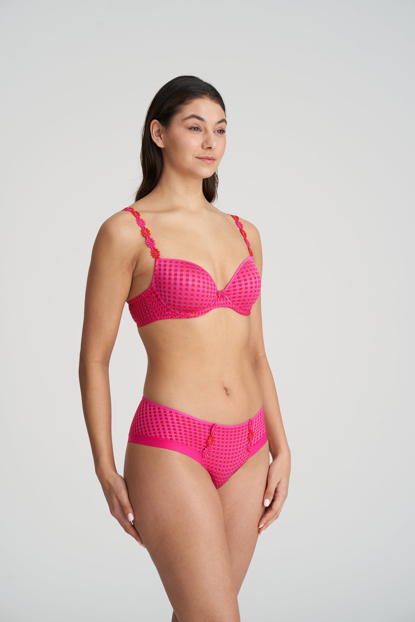 AVERO Short-Hotpants (Electric Pink)