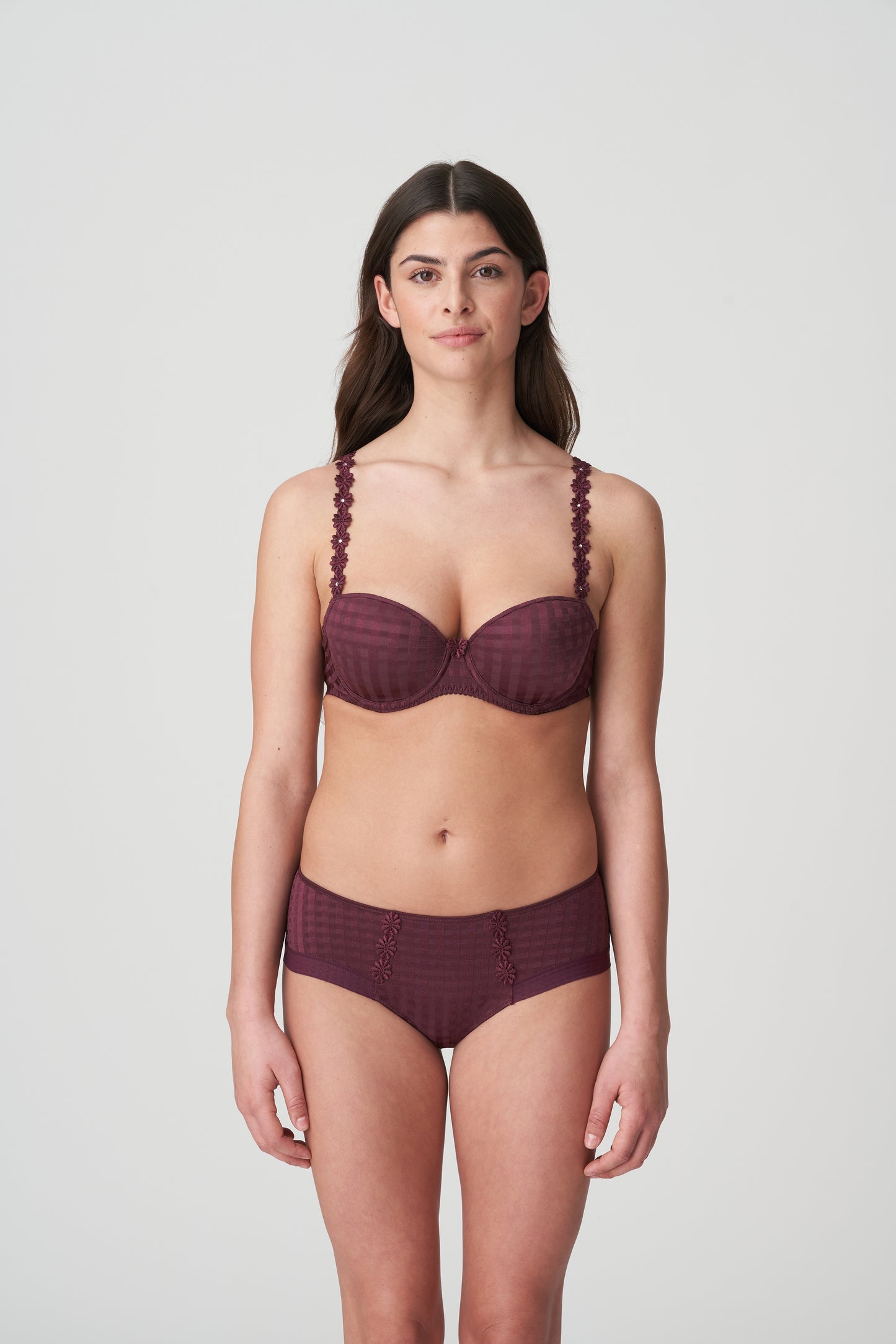 AVERO Short-Hotpants (Wein)