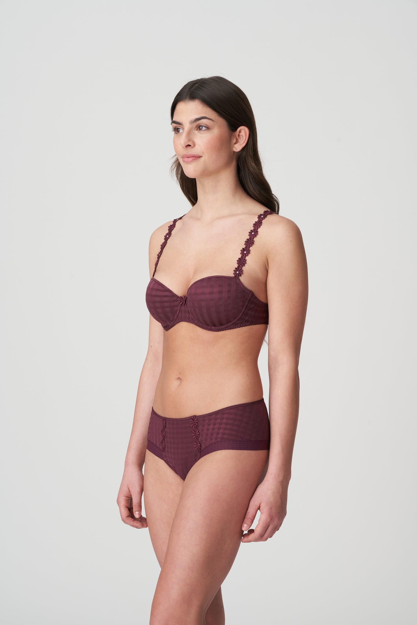 AVERO Short-Hotpants (Wein)