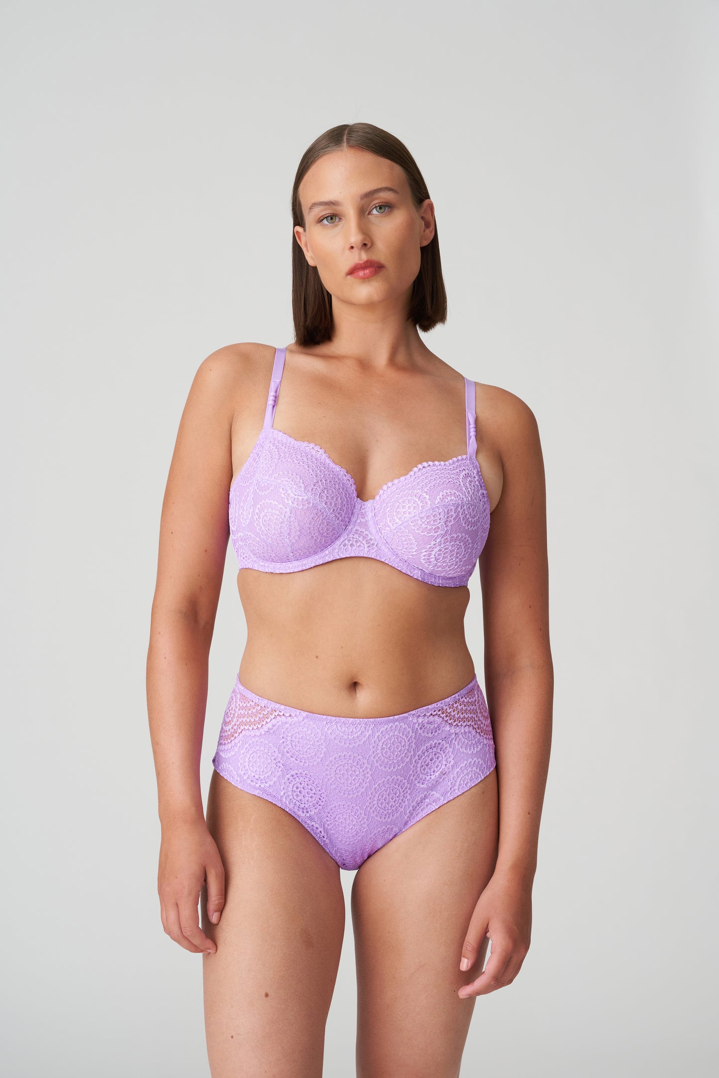 PETIT PARIS Taillenslip (Lavender Cream)