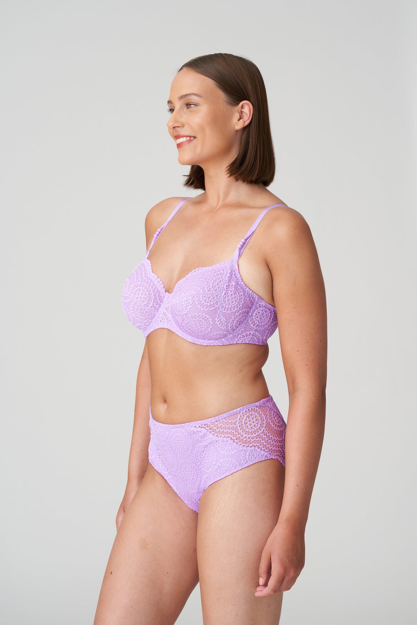 PETIT PARIS Taillenslip (Lavender Cream)