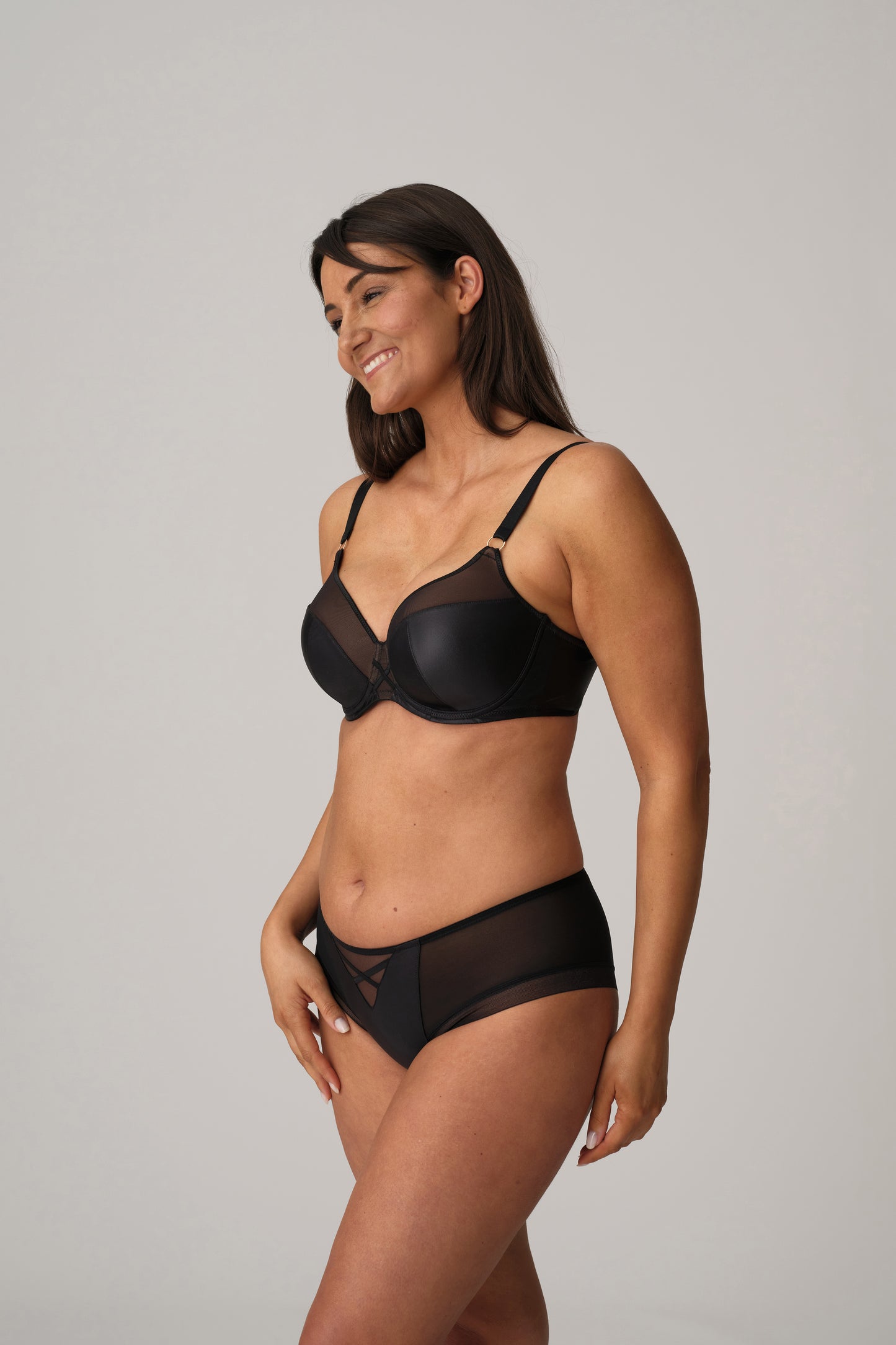 ZIPOLITE Hotpants (Schwarz)