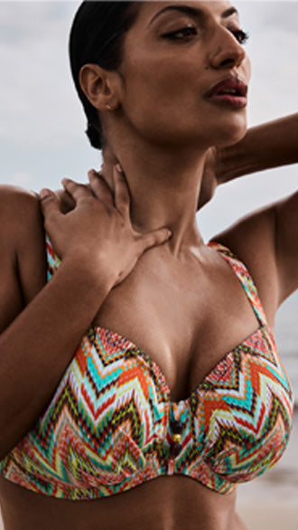 PrimaDonna TOBOU Bademode mit sommerlichem Print, perfektem Sitz und sanften Farben. Klassisch, bequem und ideal für stilvolle Strandlooks.