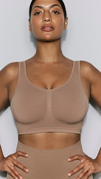 NUDDA Shapewear-BH in Ginger mit nahtloser Verarbeitung, formenden Zonen, bügelloser Bralette-Passform und Komfort bis Cup H.