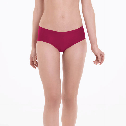 ESSENTIALS Taillenslip (Cherry Red)