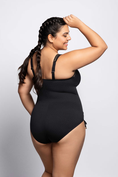 SANSIBAR Badeanzug mit Bügel (Schwarz)