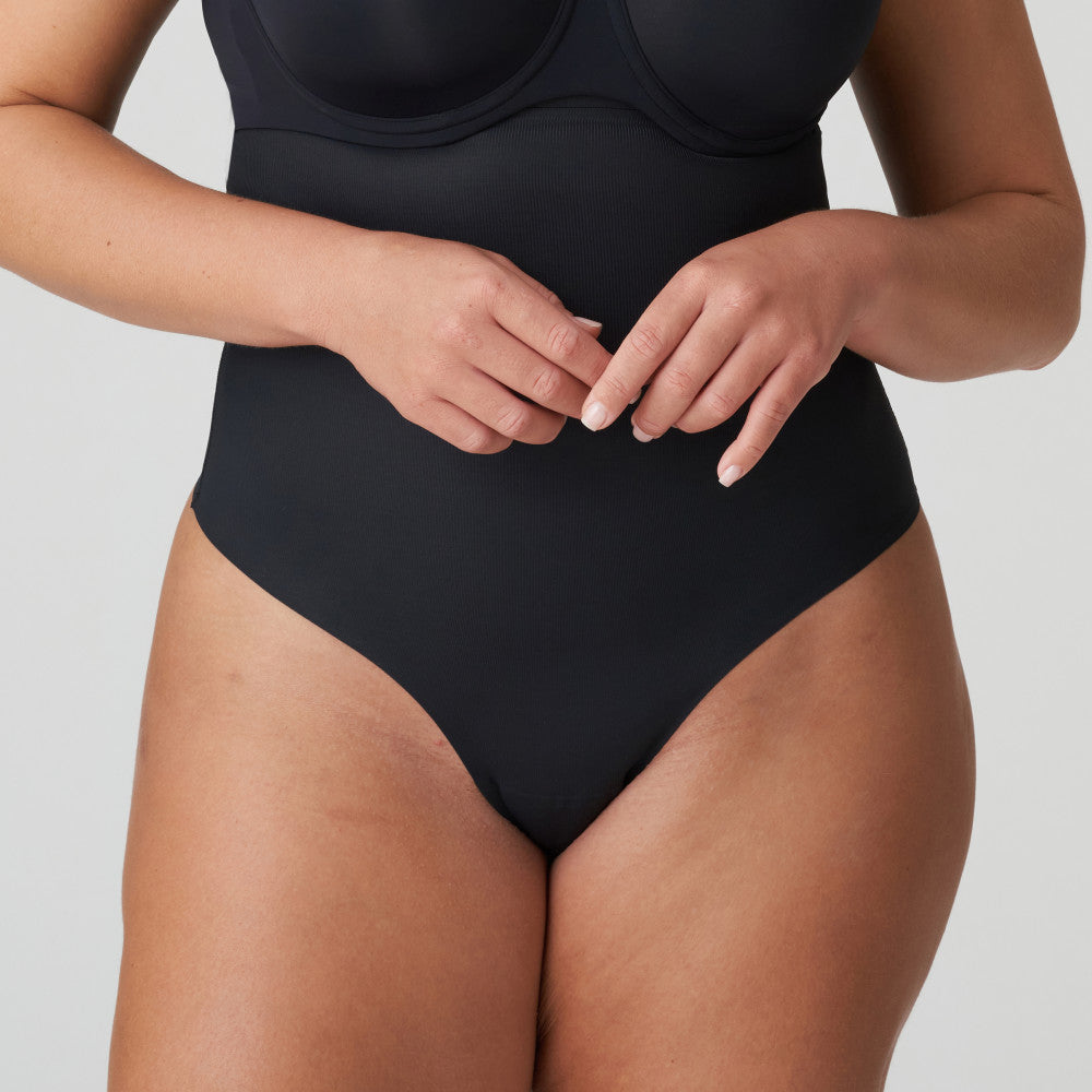 FIGURAS glättender Tanga (Graphit)