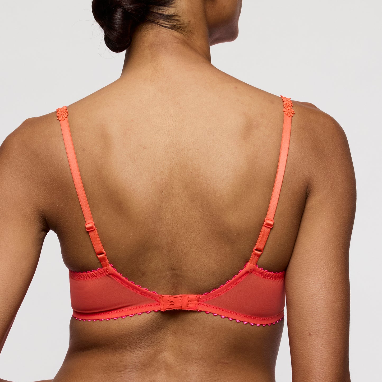 SOLENE Tiefdekolletierter BH