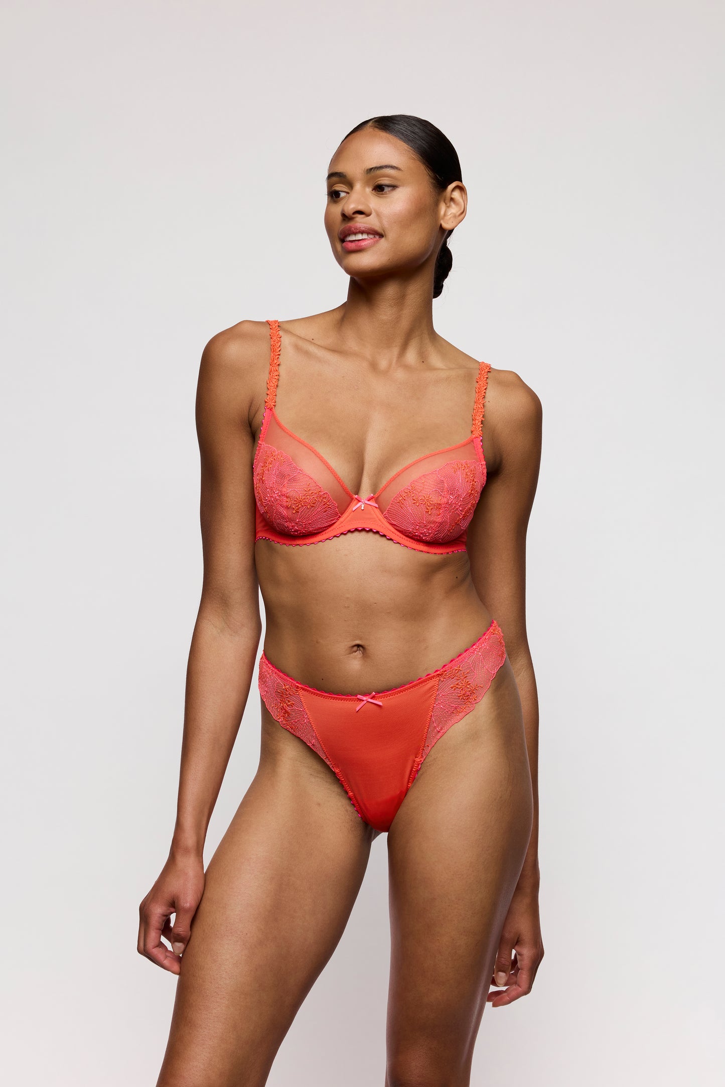 SOLENE Tiefdekolletierter BH