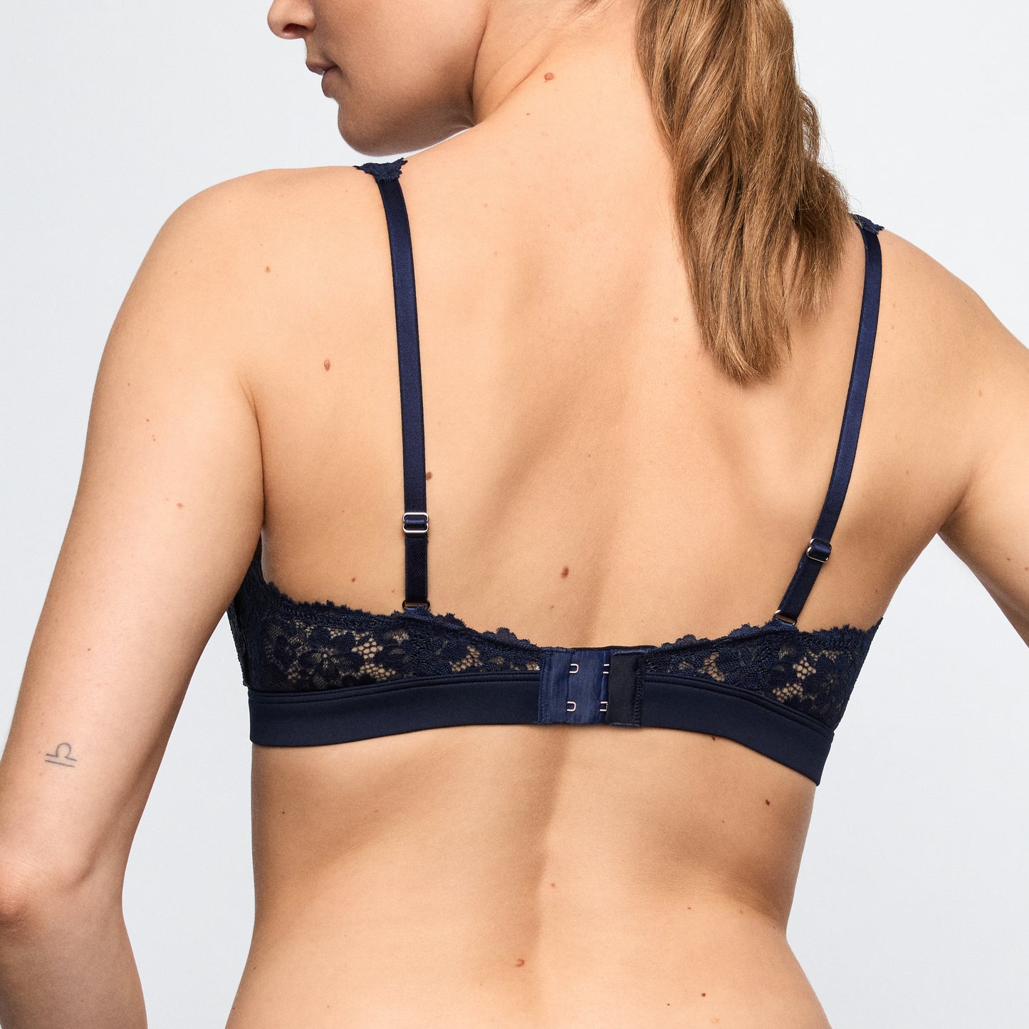 SOFT STUDIO unterlegtes Bralette