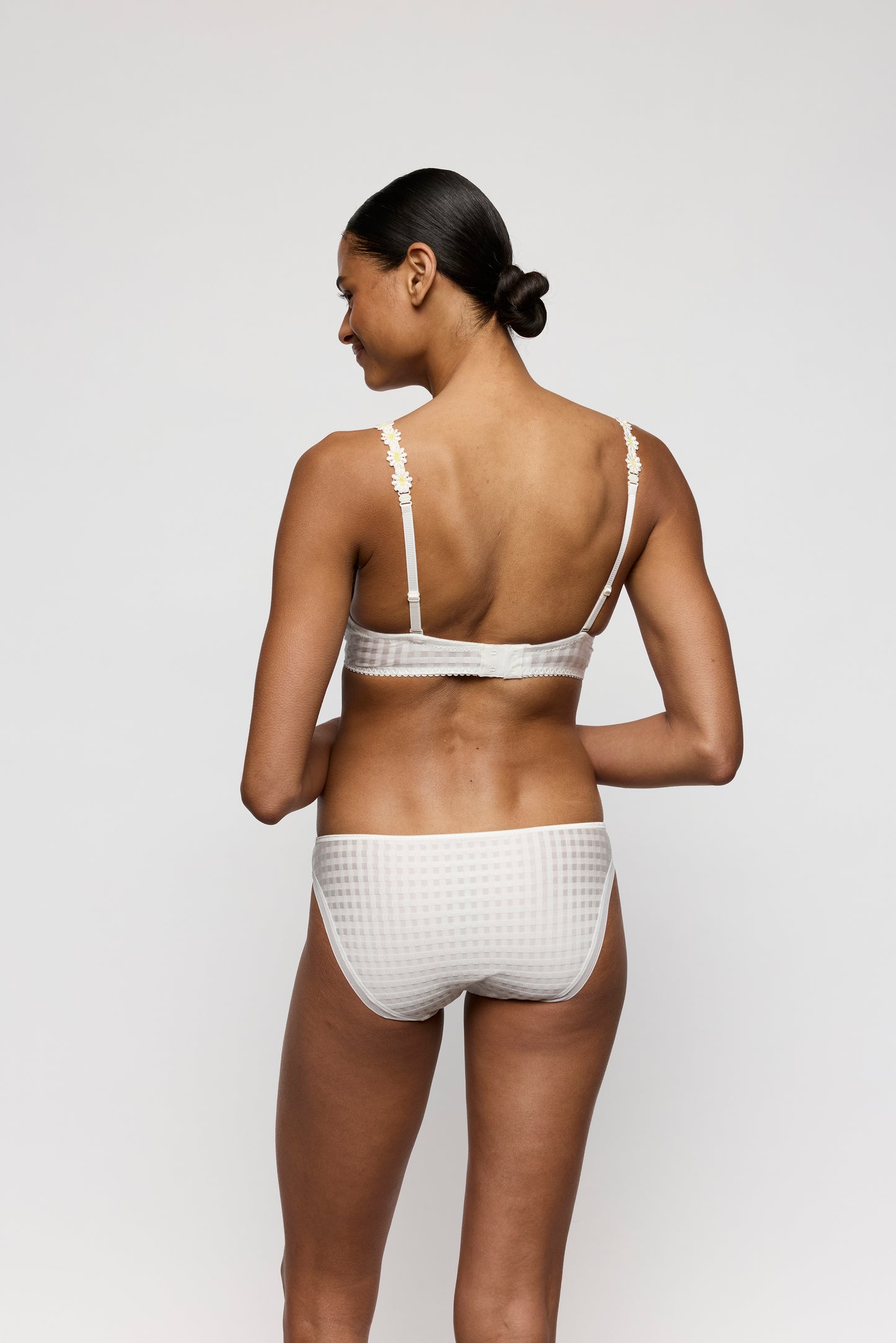 AVERO Unterlegter BH Herzform