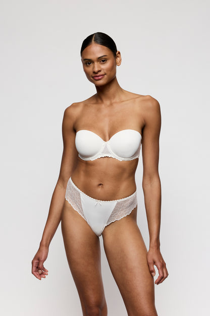 AZELIE String