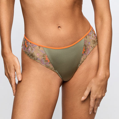 ROMMI String