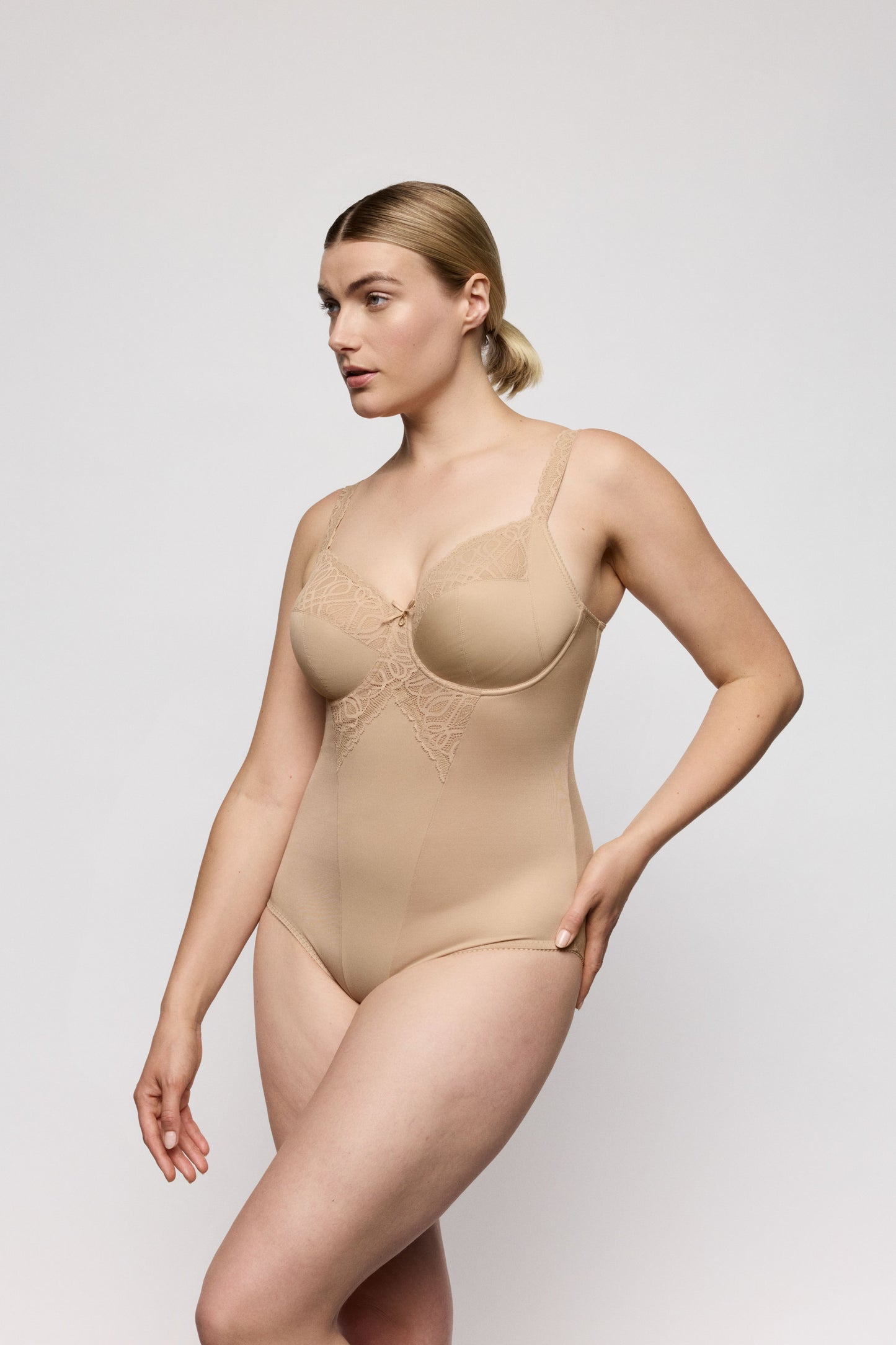 SALERNO Vollschalen-Body