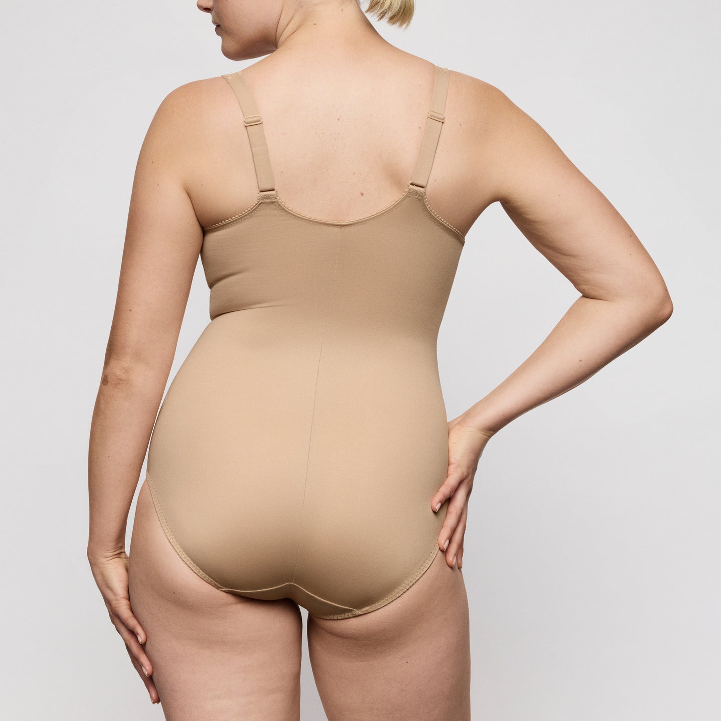 SALERNO Vollschalen-Body