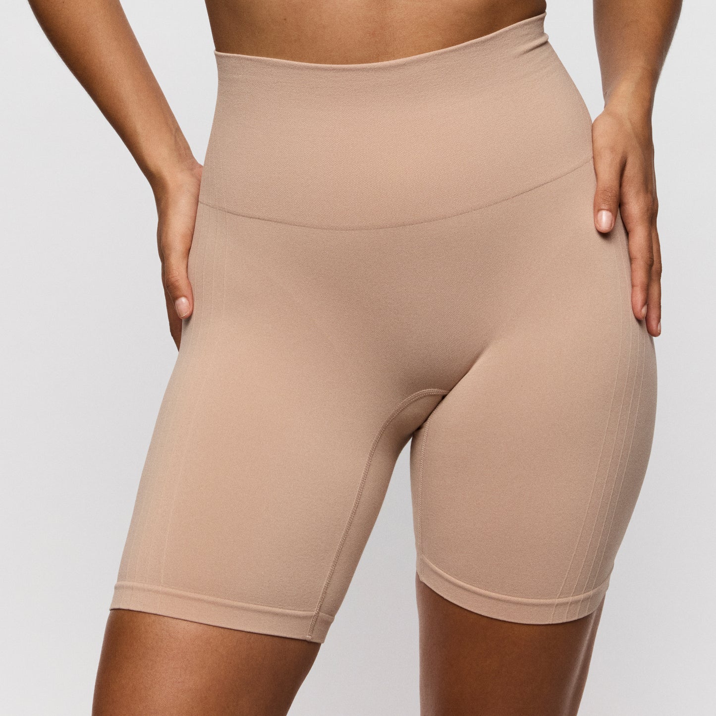 NUDDA Shapewear Bodyshaper mit Bein