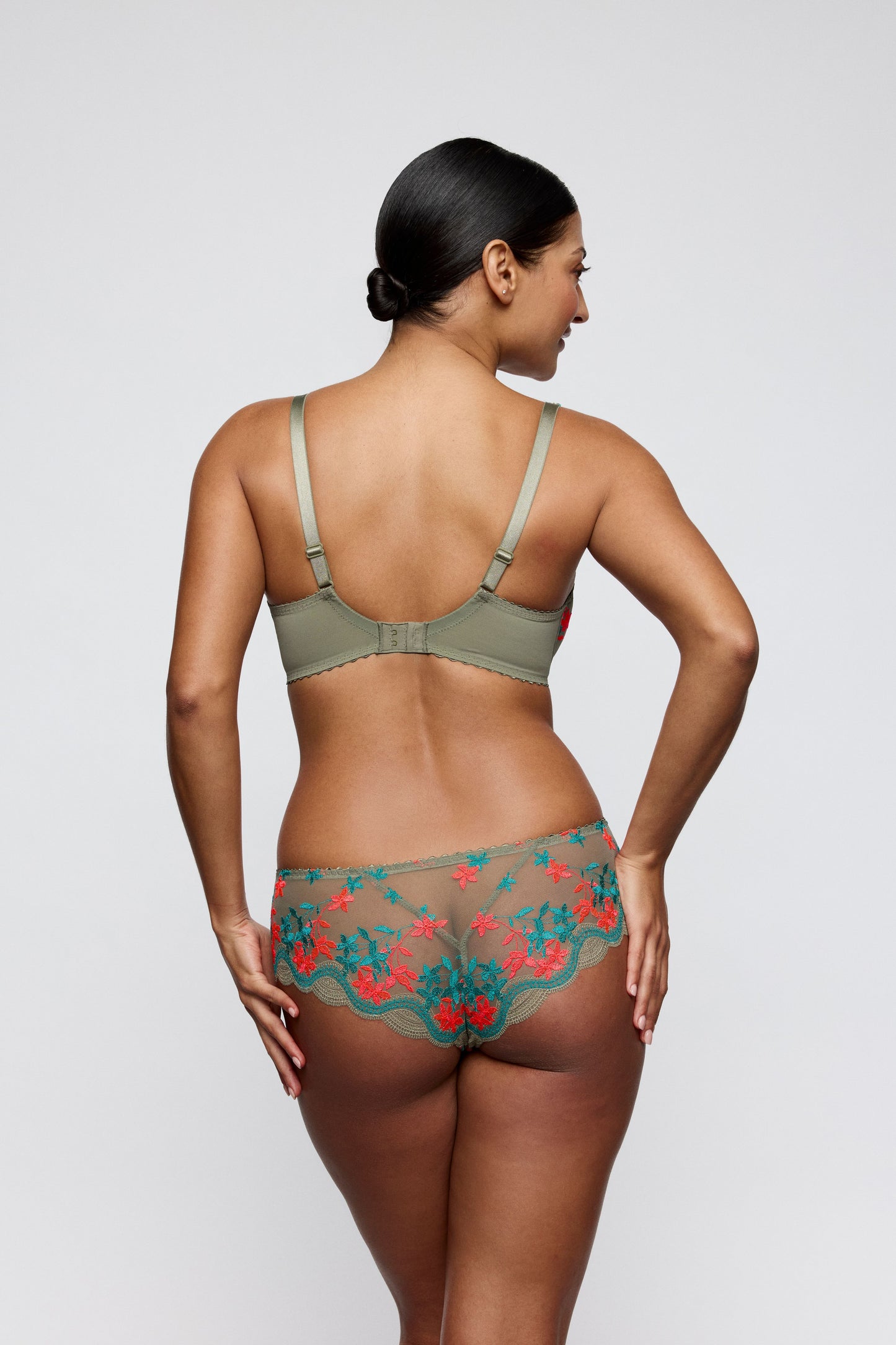 CALA LUNA Luxus String