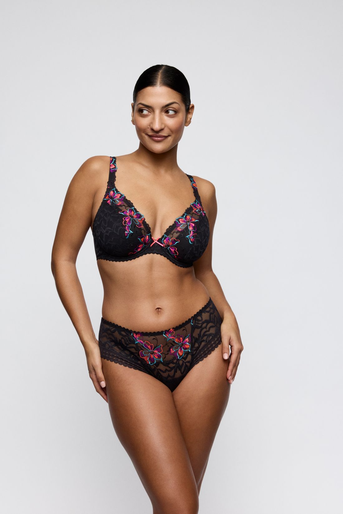 MIYARA Luxus String