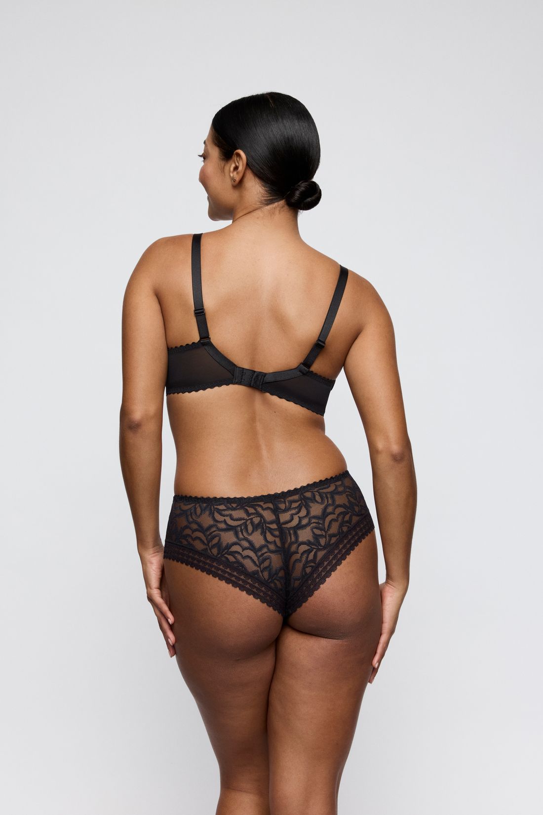 MIYARA Luxus String