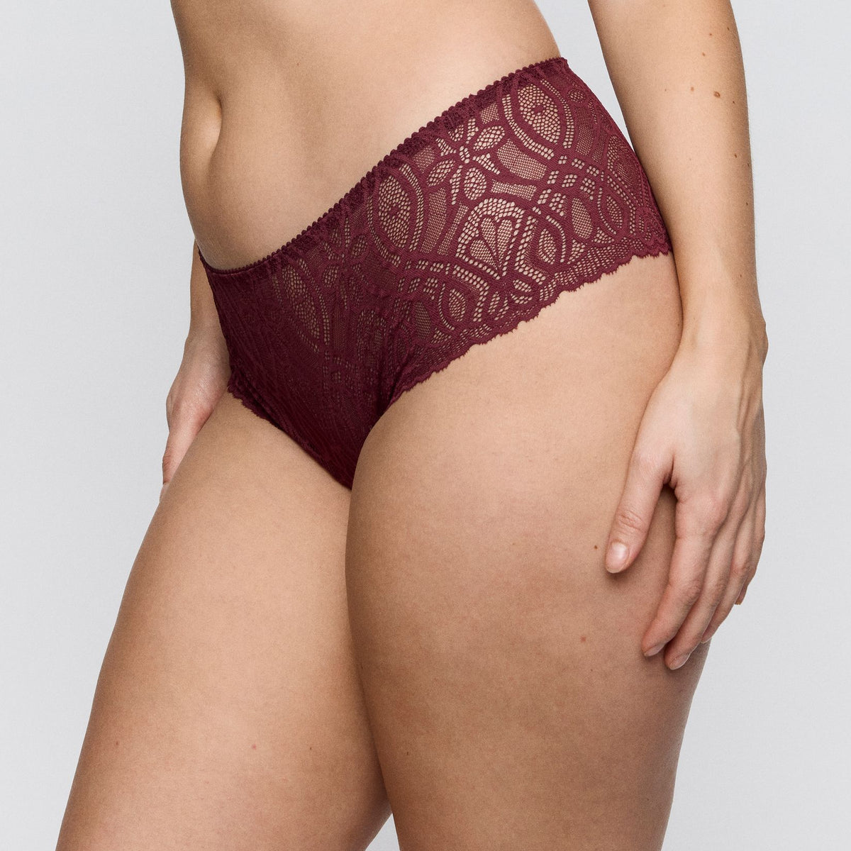 SALERNO Luxus String