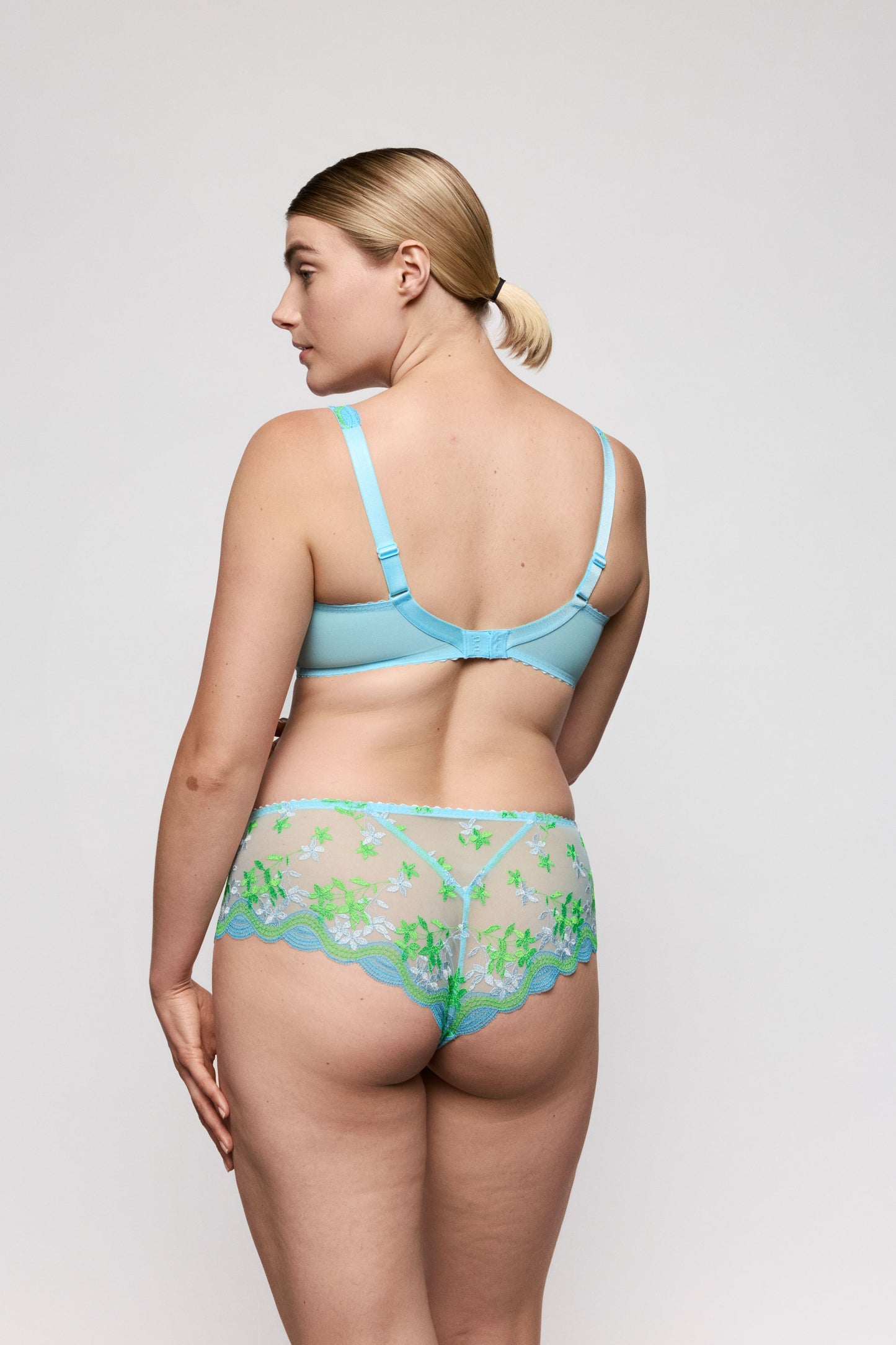 CALA LUNA Luxus String