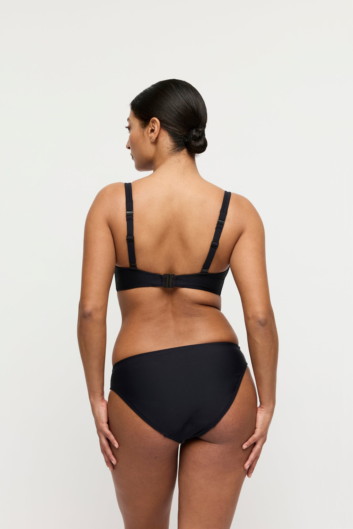 UVITA Unterlegtes Bikini-Top tief.