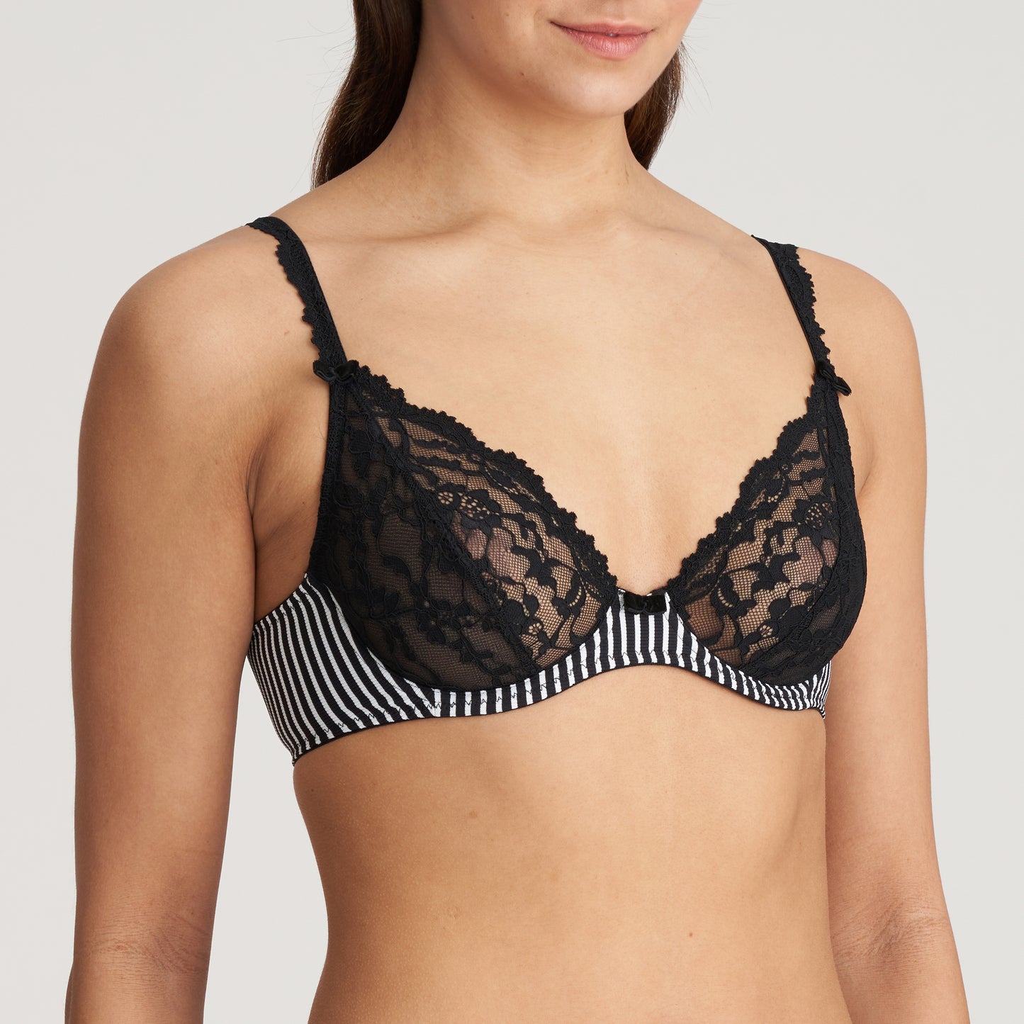 SYDNY Tiefdekolletierter BH (Tuxedo Black)