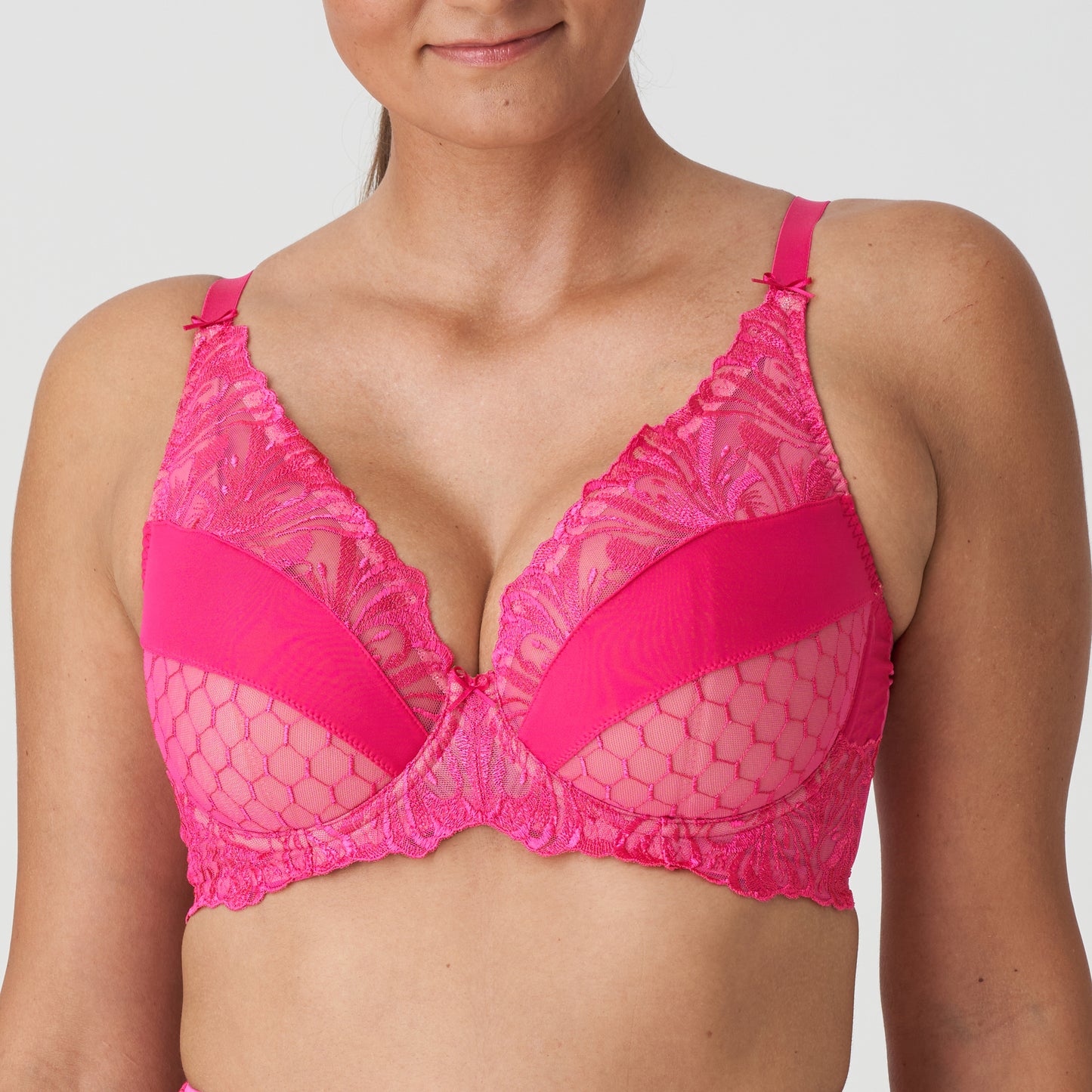 DISAH Tiefdekollierter BH halbunterlegt (Electric Pink)