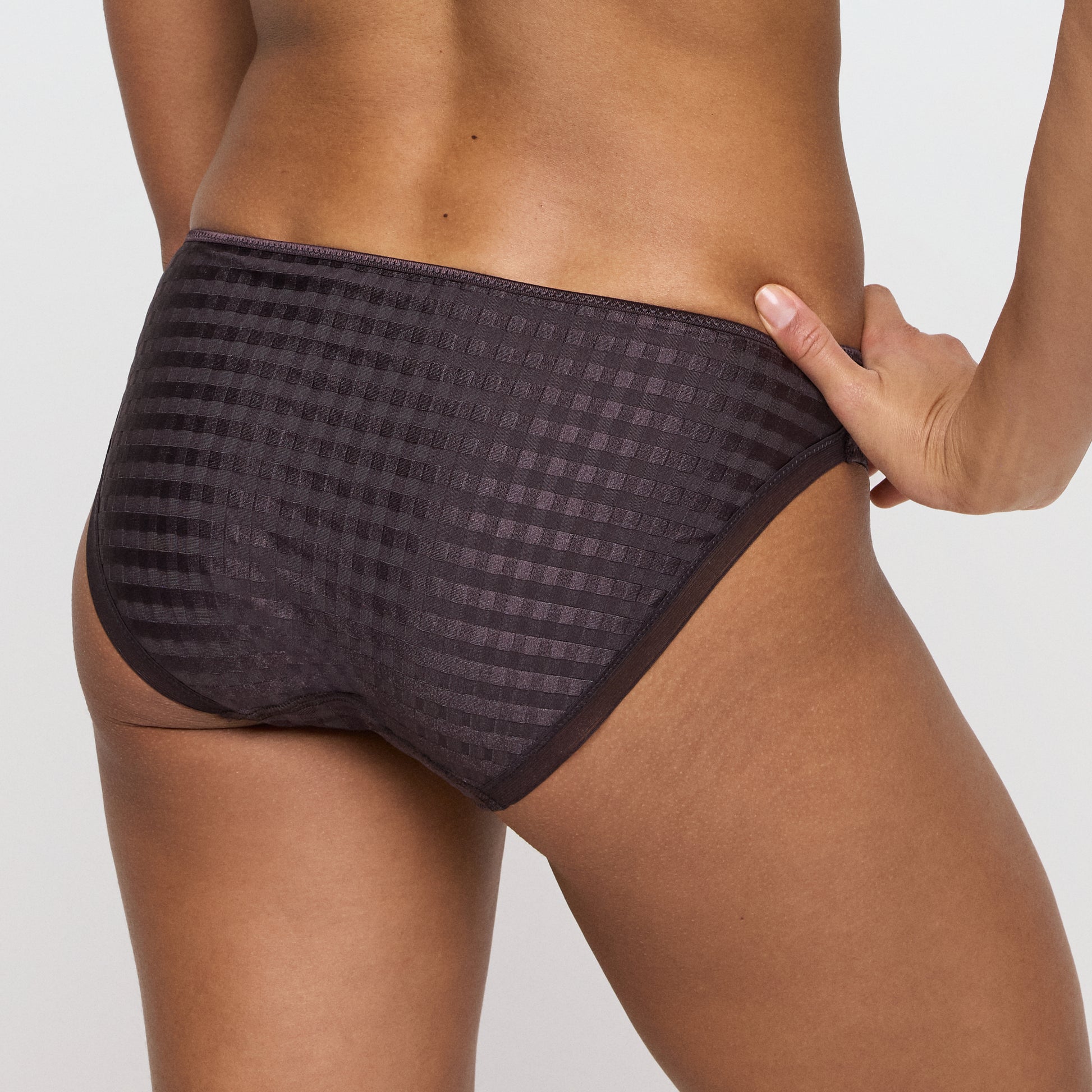 AVERO Rioslip (Sweet Chocolate) 36