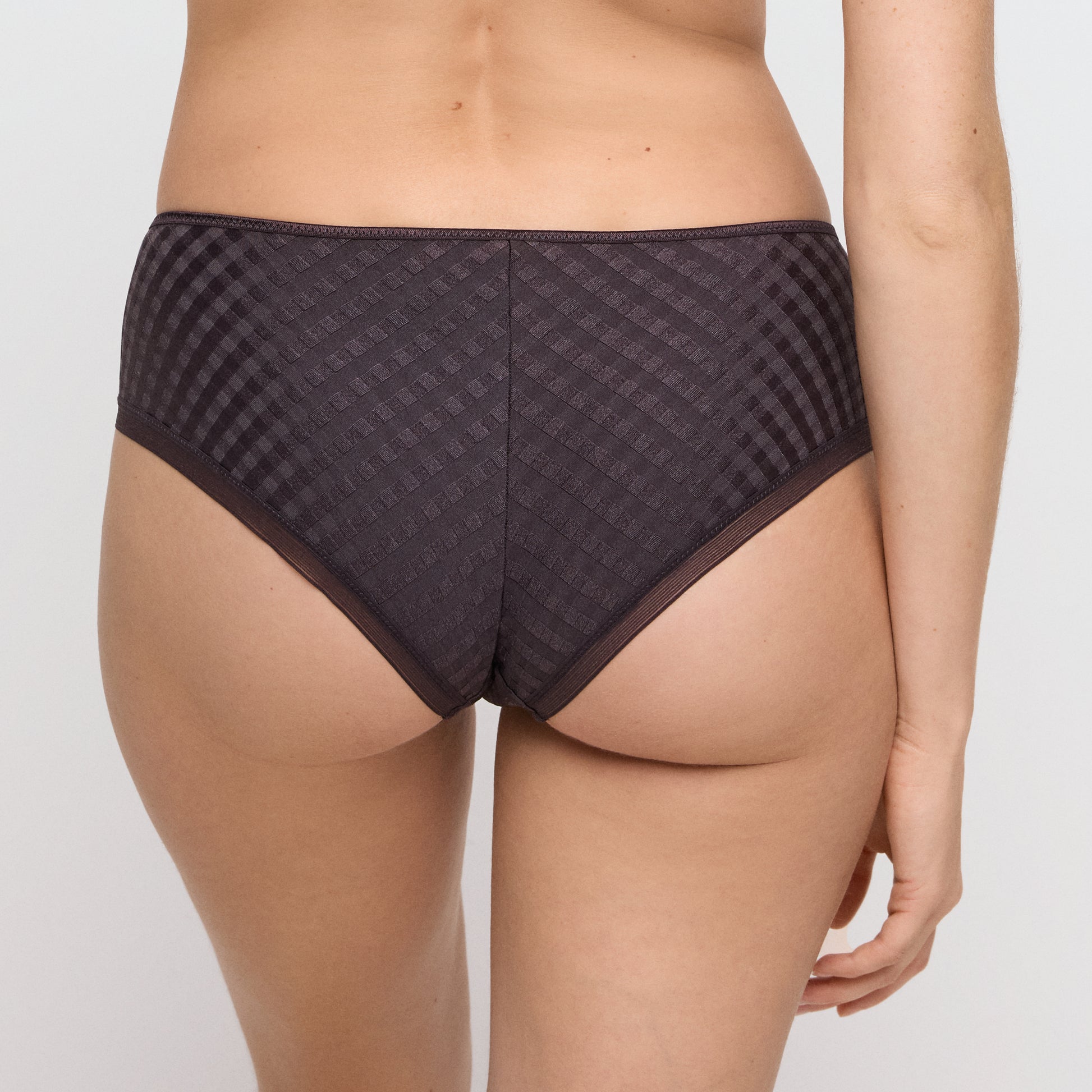 AVERO Hotpants (Sweet Chocolate) 36