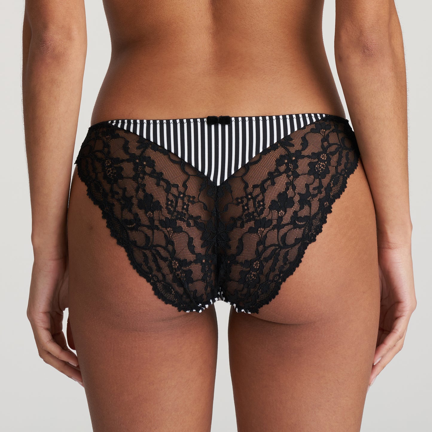 SYDNY Rioslip (Tuxedo Black)